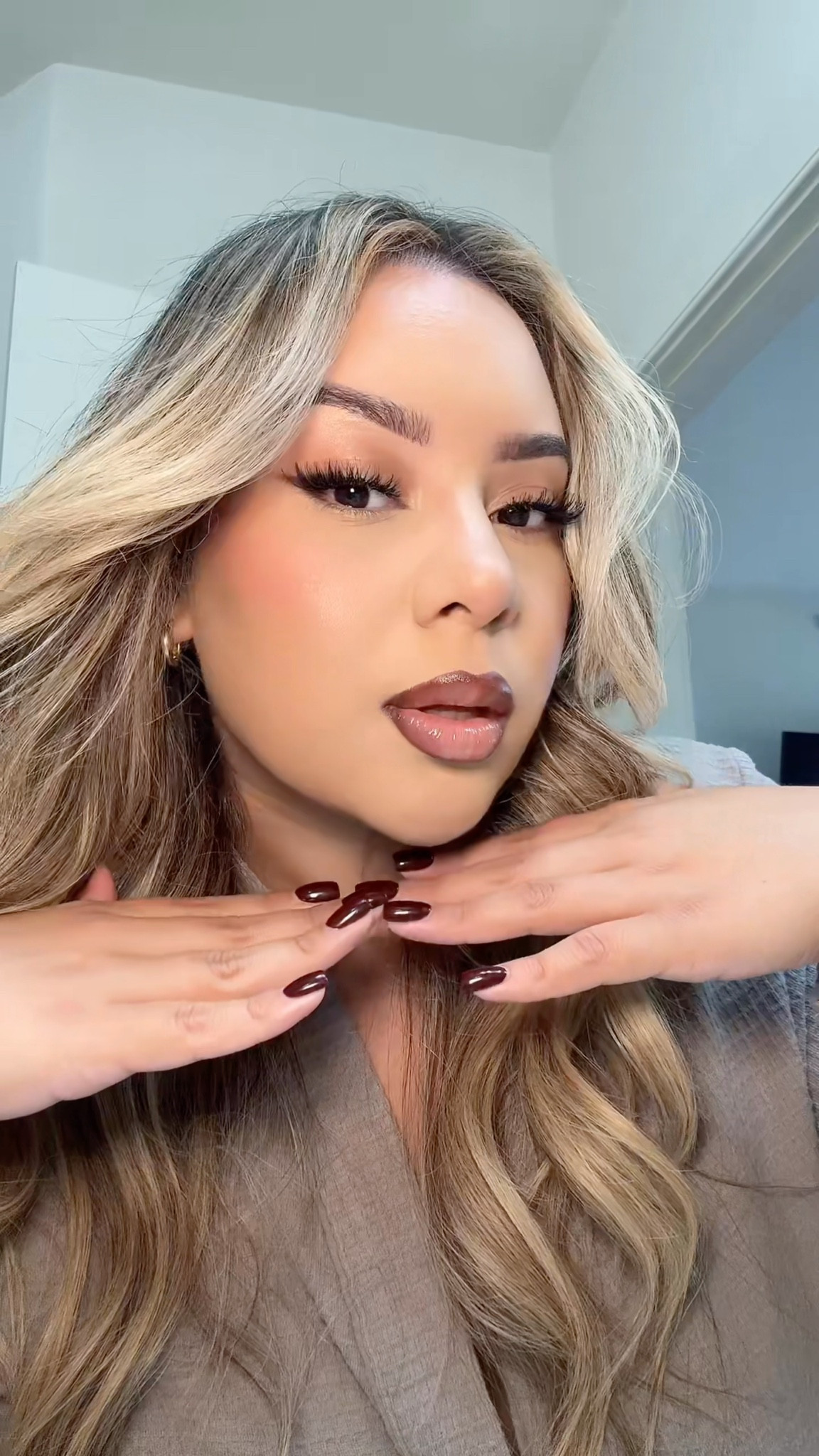 Glossy 👄 
Lip Liner: MUF Limitless Brown 
Lipstick: Charlotte Tilbury KKW 
Gloss: MUF Lip Glaze in Latte

#LTKSeasonal #LTKBeauty #LTKFindsUnder50