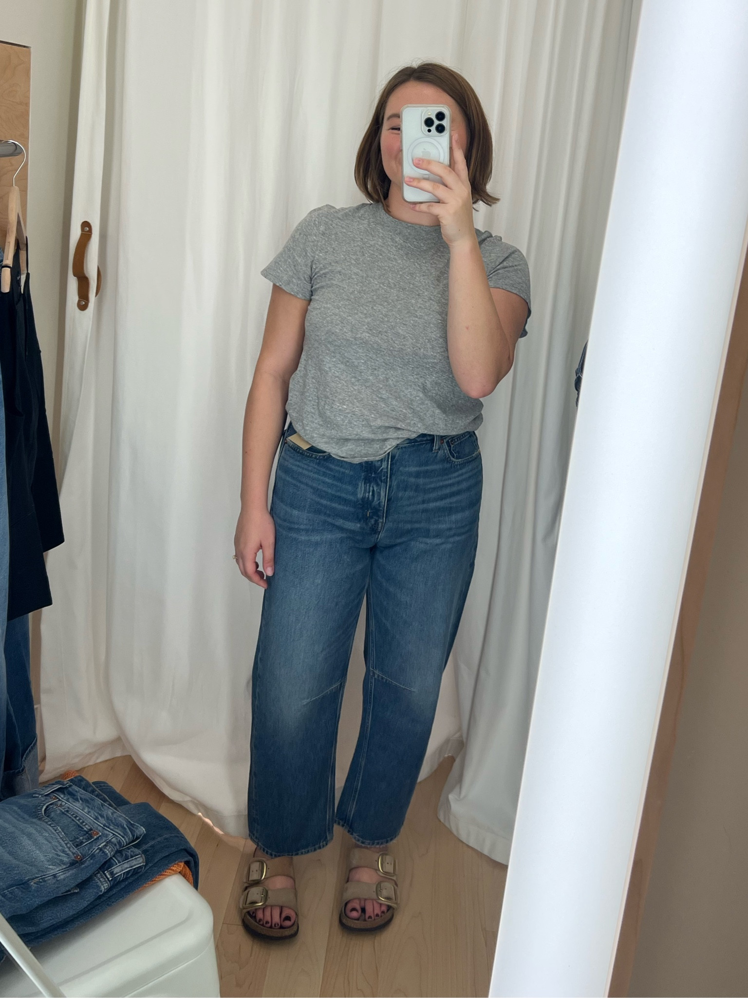 Madewell barrel leg jeans! Size down

#LTKStyleTip #LTKSaleAlert #LTKxMadewell