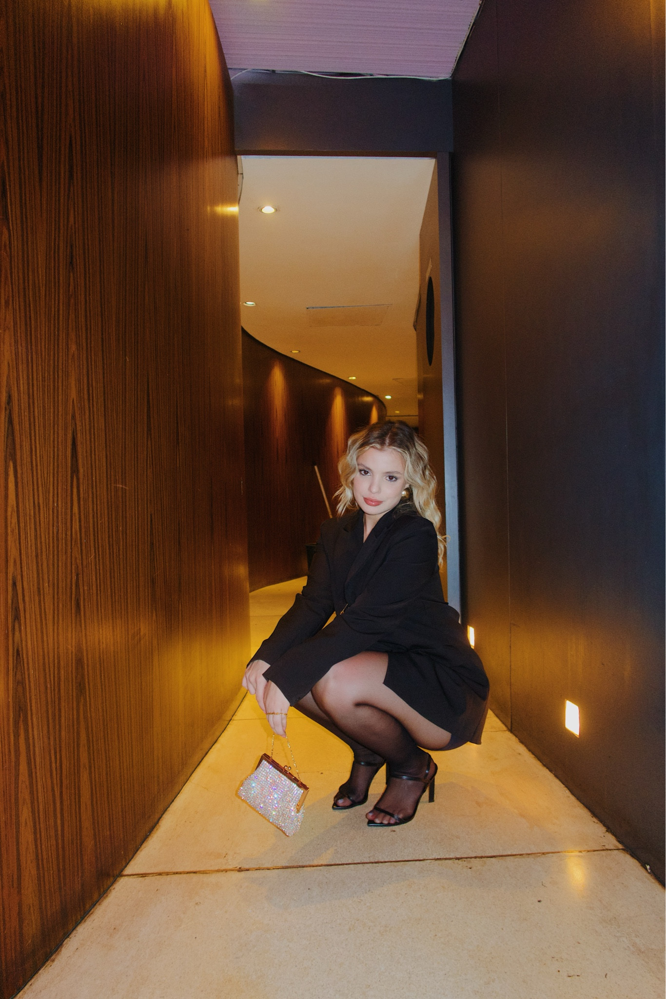 all black que eu AMO!

a meia calça fina + sandália alonga a silhueta 💁🏼‍♀️ além disso, usei blazer over sized, para parecer um vestido.

#LTKstyletip #LTKbrasil