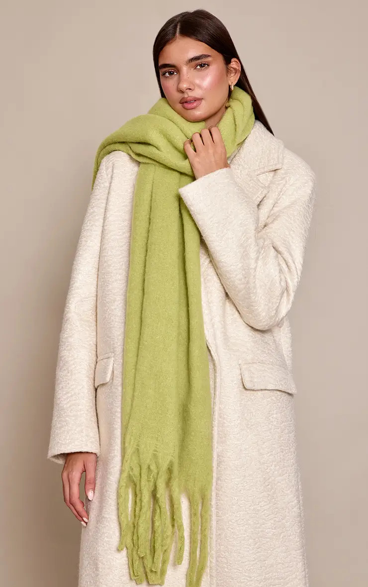 Accessories | Green Distressed Knit Tassel Scarf | PrettyLittleThing | PrettyLittleThing US