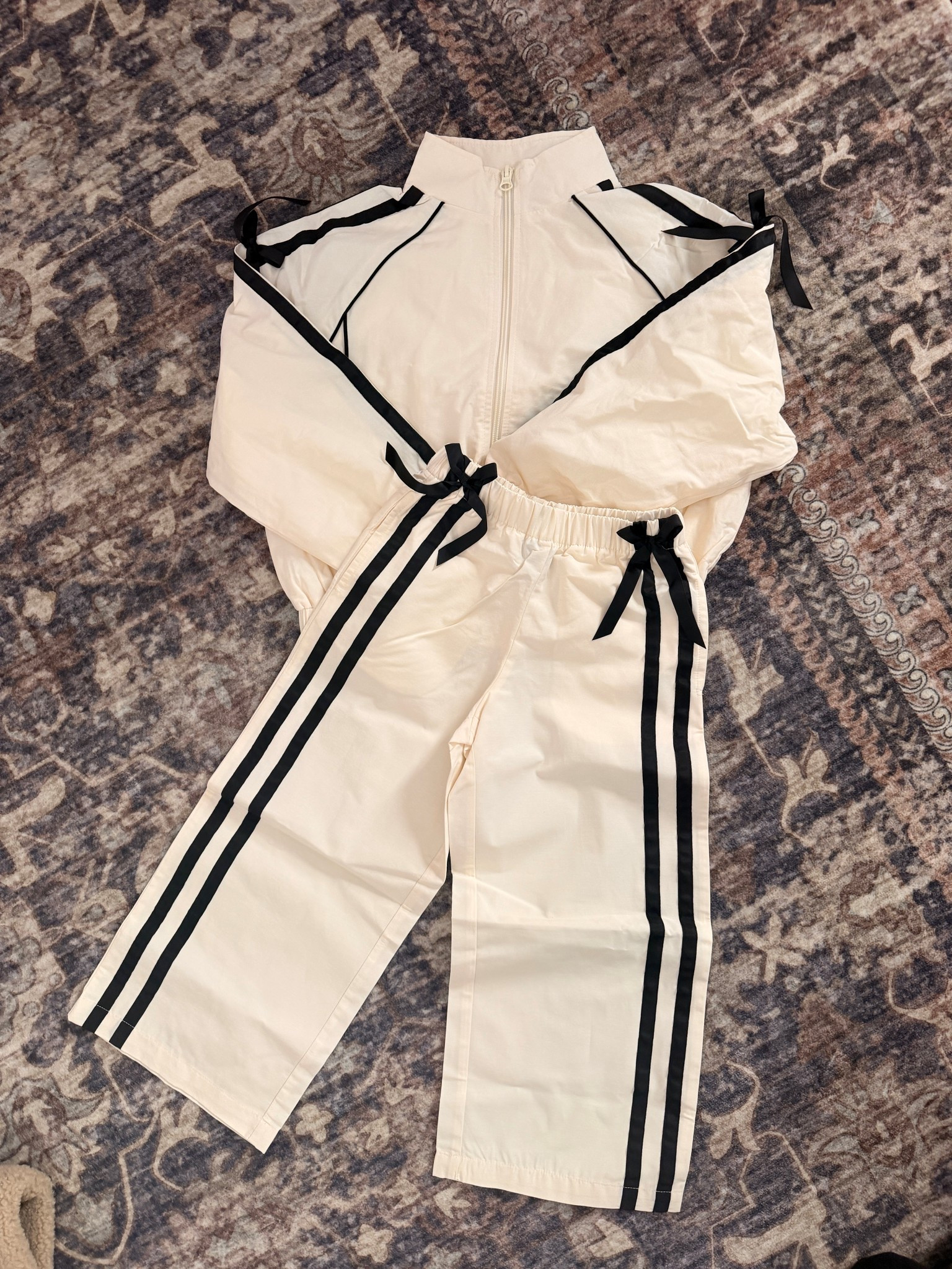 plzzzz stop it’s so cute 🖤