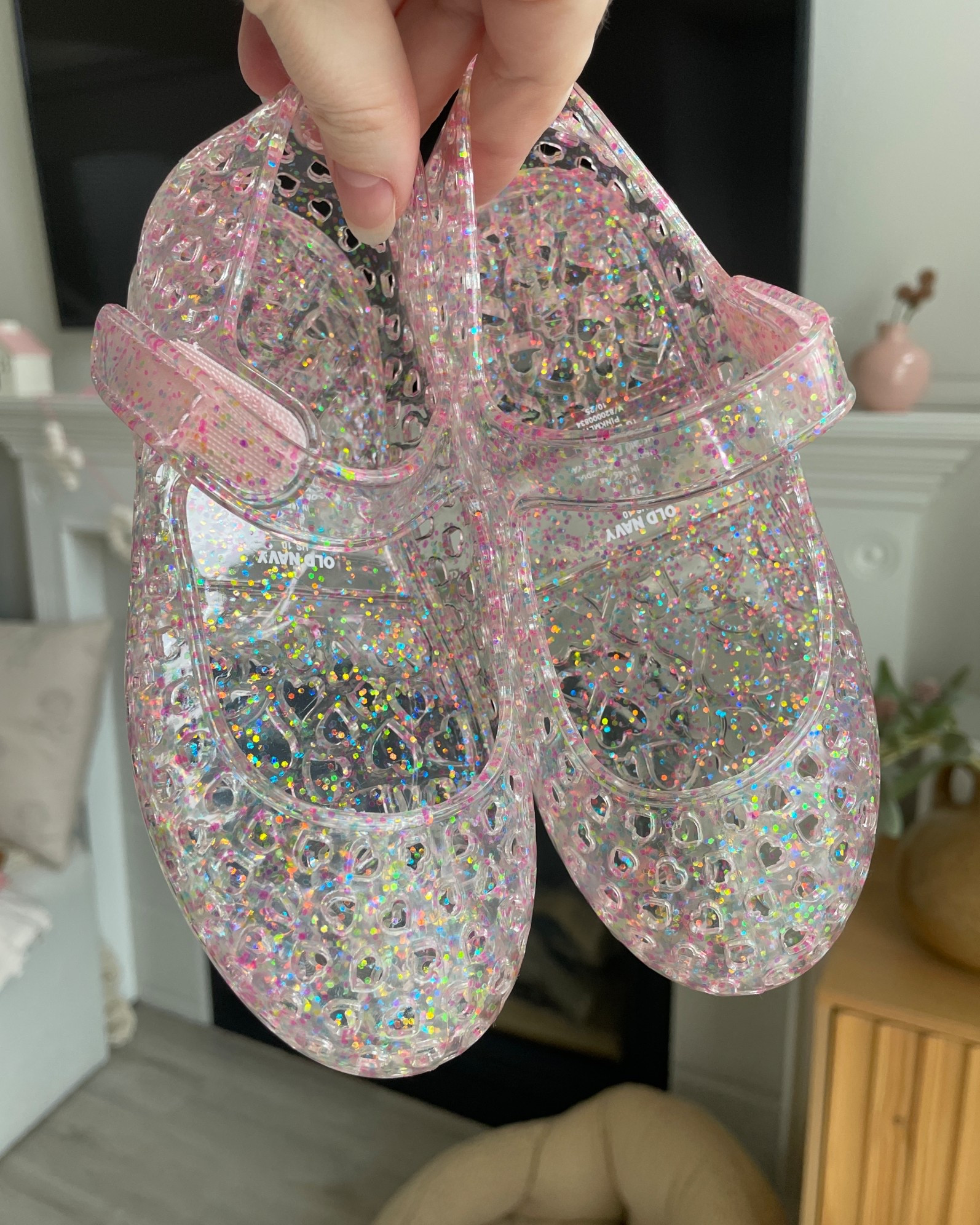 Toddler girl jelly sandals 
Old navy kids 


#LTKKids