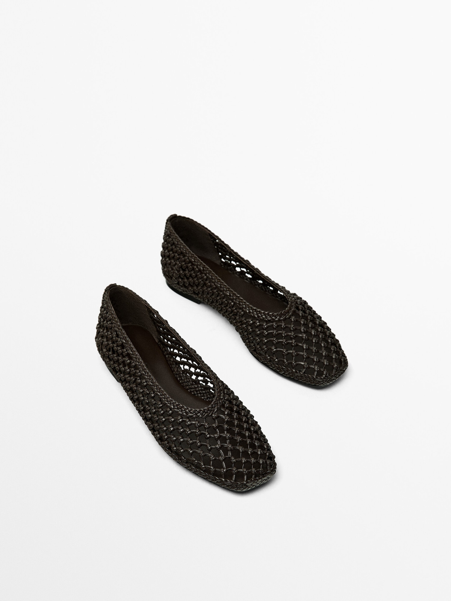 Brown braided leather ballet flats | Massimo Dutti US