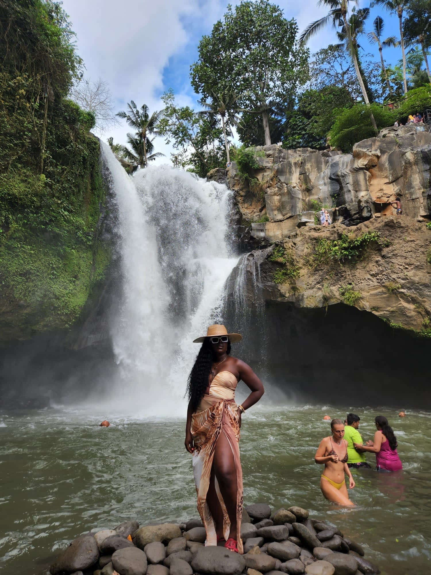 Mentally here in Bali

#LTKSeasonal #LTKootd #LTKOver40