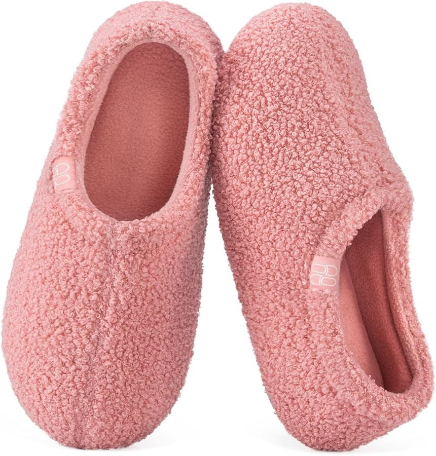 HomeTop Women's Fuzzy Curly Fur Memory Foam Loafer Slippers with Polar Fleece Lining | Amazon (US)