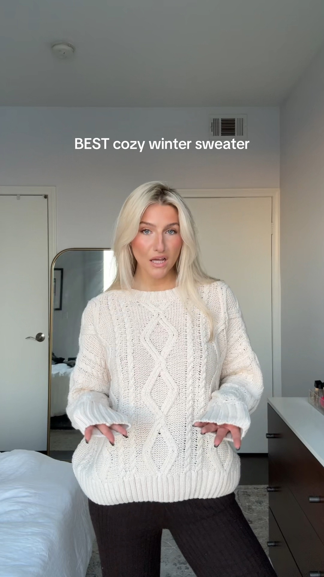 Perfect cozy and oversized winter sweater! I’m wearing a size S/M ❤️

#LTKSeasonal #LTKstyletip #LTKVideo