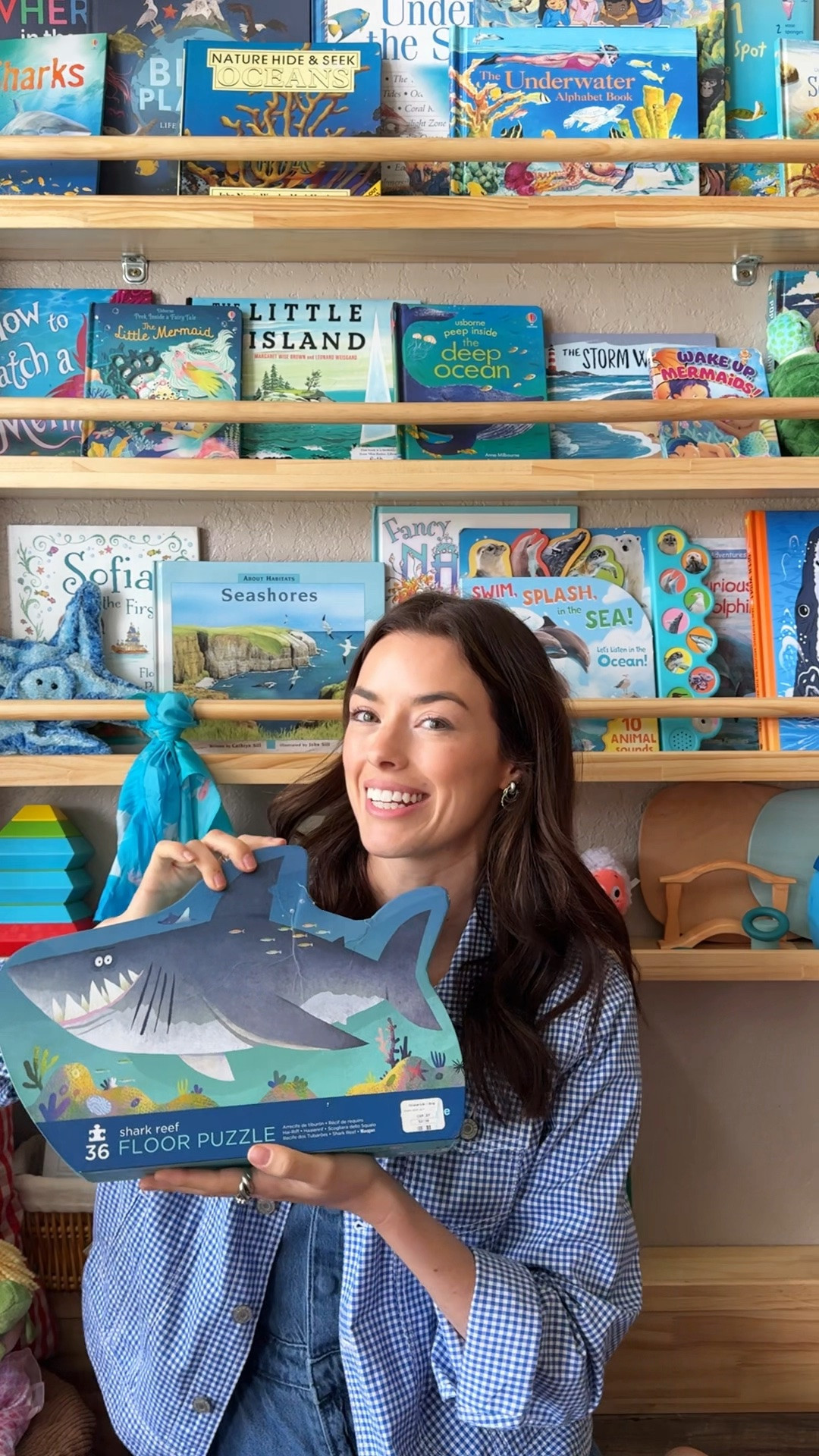 Here’s a look at what’s on this week’s play-based learning shelf 🌊 I think it’s going to be a fun one! 

What are your ocean themed toys and activity favorites!? 

#toyrotation
#oceanactivities
#learningthroughplay
#homeschool
#toddleractivities
