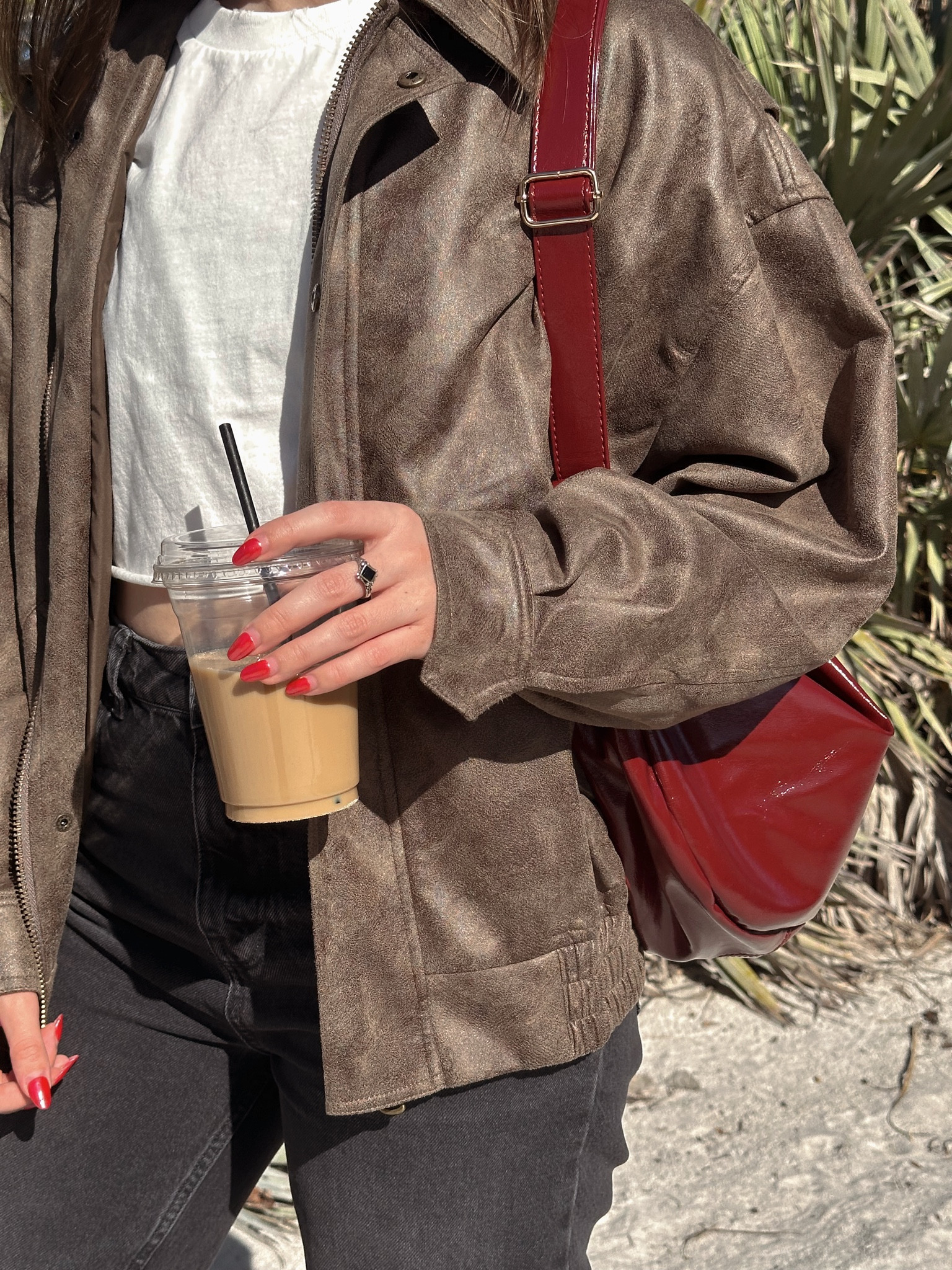 casual outfits forever 🤎




winter in florida, jean outfit, dark wash, black straight leg jeans, zara, princess polly, leather jacket, bomber jacket, brown aesthetic, brown clothing, elwood clothing, quality basics, every day style, red bag 

#LTKItBag #LTKSeasonal #LTKStyleTip