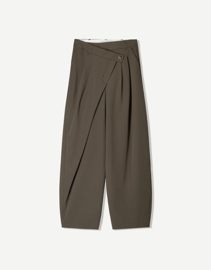 Tailored fit trousers with crossover waist - Trousers - Women | Bershka GB