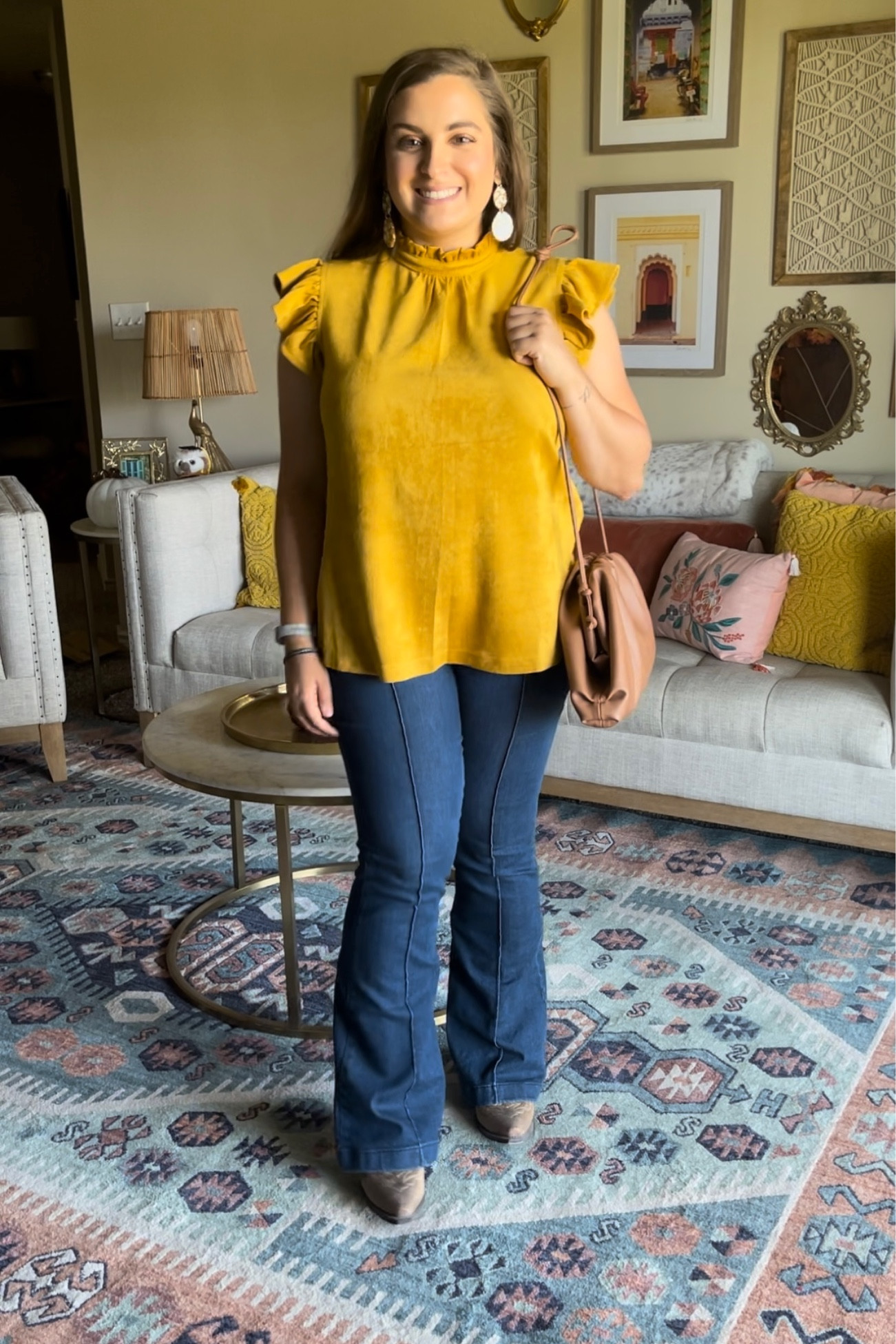 Top - local boutique; similar linked
Jeans - TTS (10 short)
Boots - store in Nashville; similar linked

#LTKSeasonal #LTKunder50 #LTKunder100