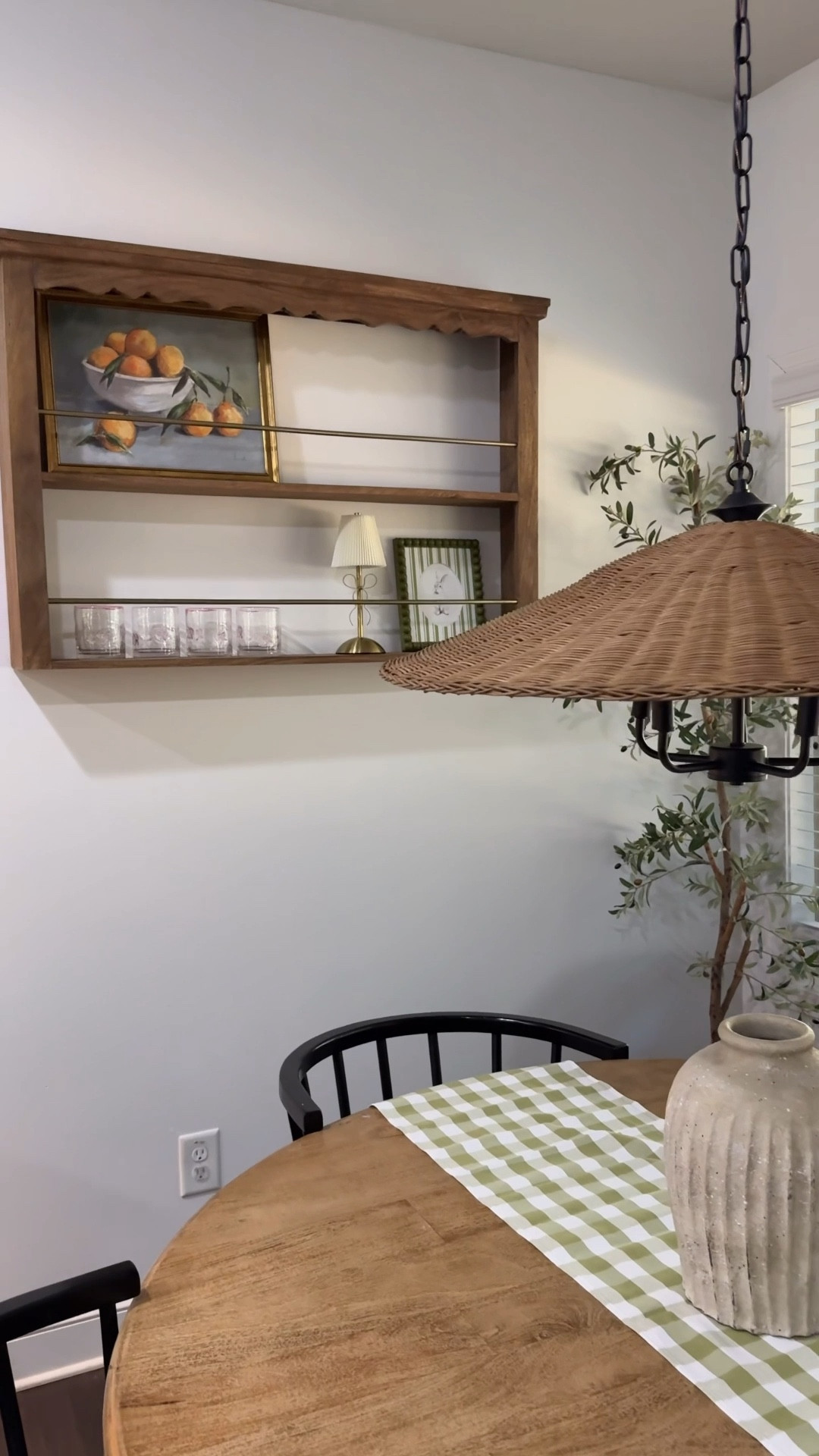 My new display shelf from magnolia is stunning 😍🤎

#LTKHome #LTKdayinmylife #LTKSeasonal