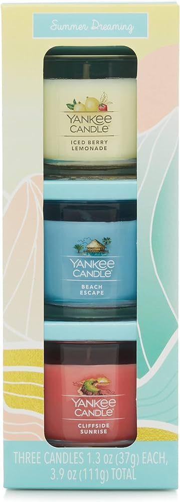 Yankee Candle Summer Dreaming 3 Candle Gift Set with an Iced Berry Lemonade, a Beach Escape, and ... | Amazon (US)