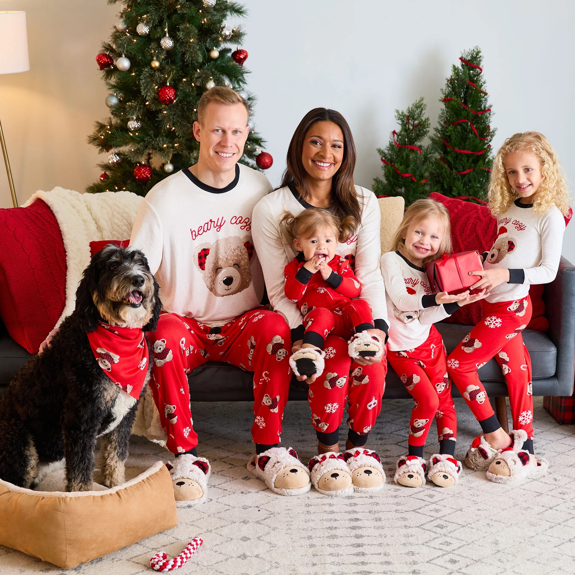 Dearfoams Women's Matching Family Pajamas Top and Jogger Pants Set, 2-Piece, Sizes S-3XL | Walmart (US)