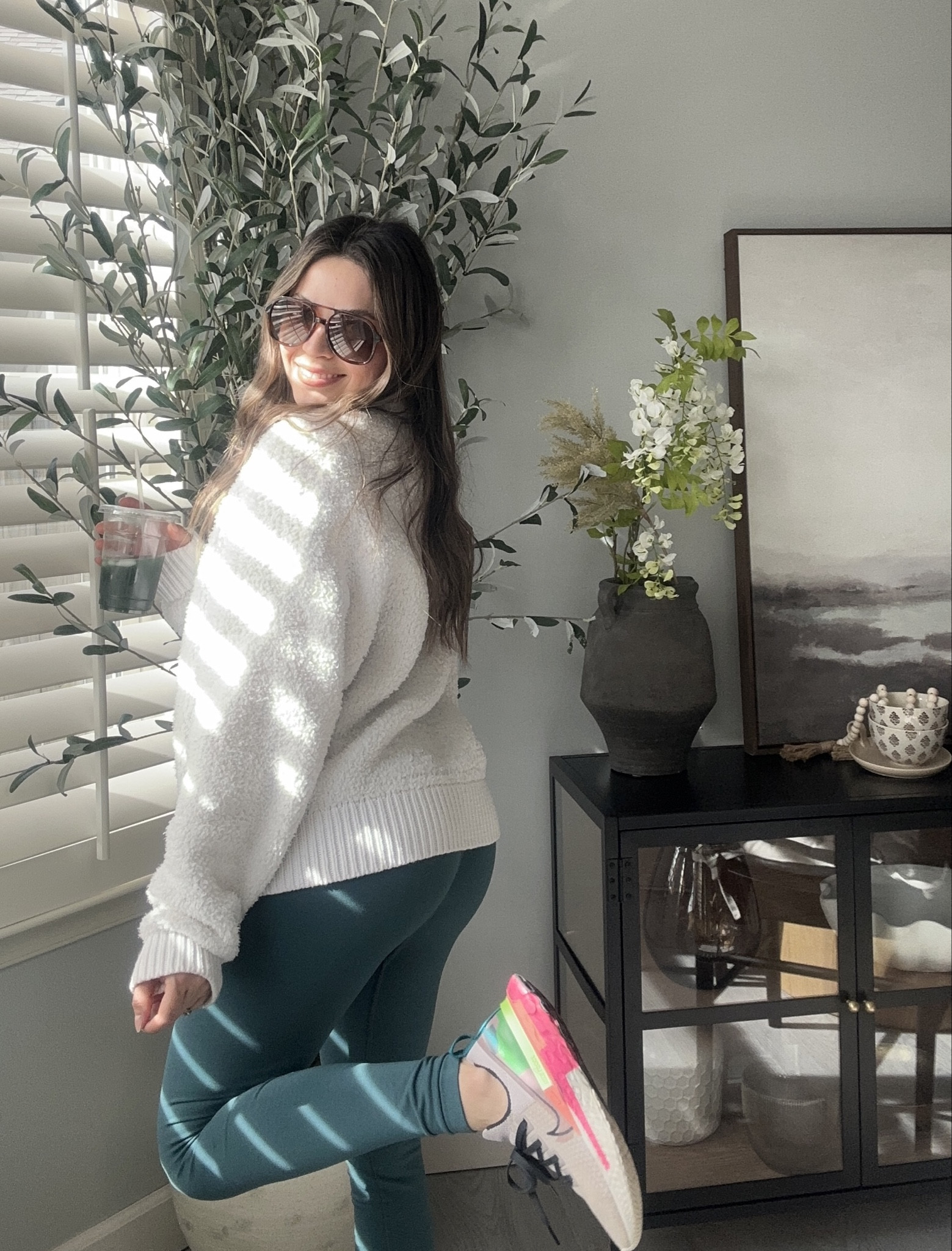 Errands outfit🫶🏻 
Wearing XS in leggings and small on sweater!💗 

#LTKSpringSale #LTKVideo #LTKfitness