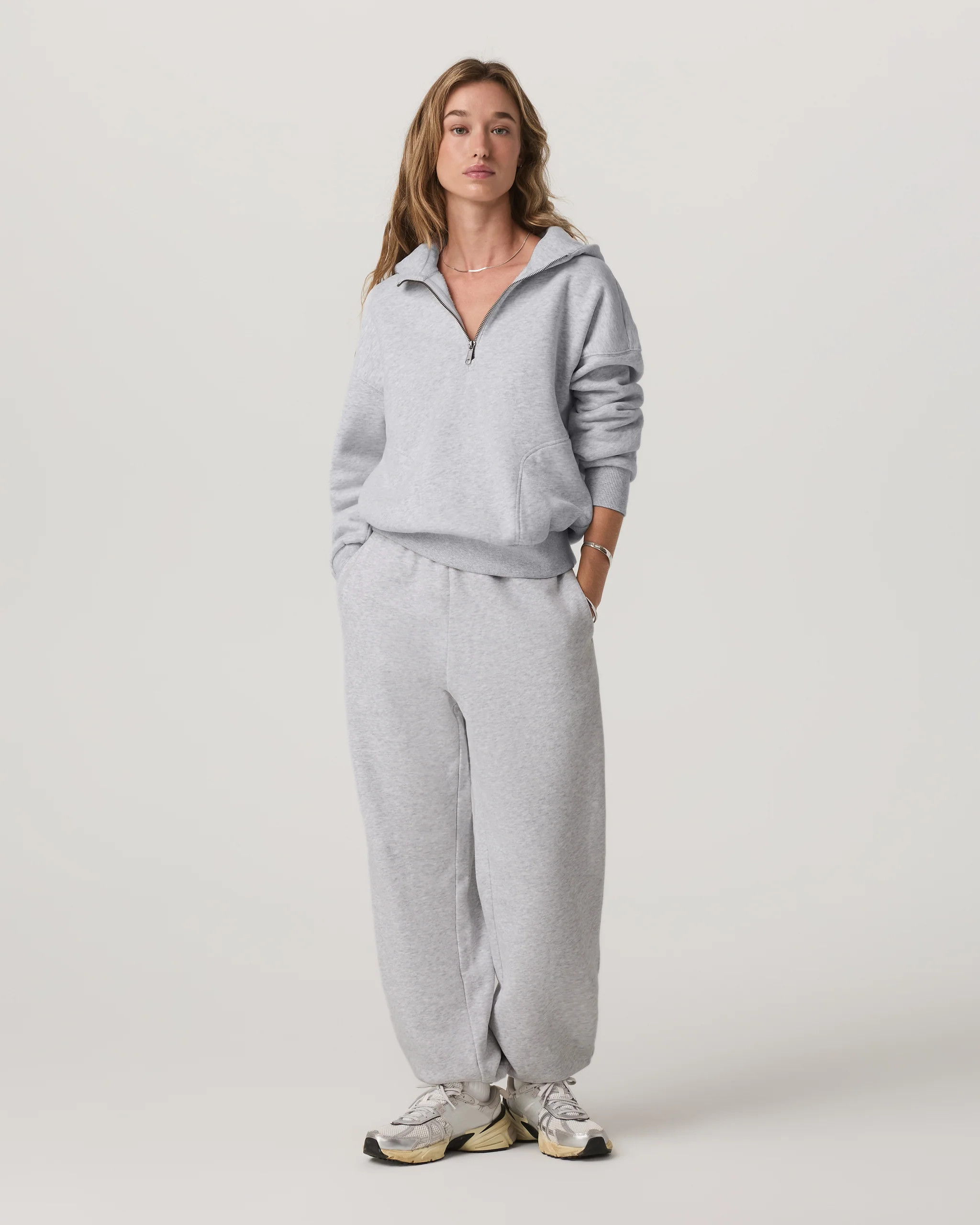 Women's Restore Classic Sweatpant | Pale Grey Heather | Vuori | Vuori Clothing (US & Canada)