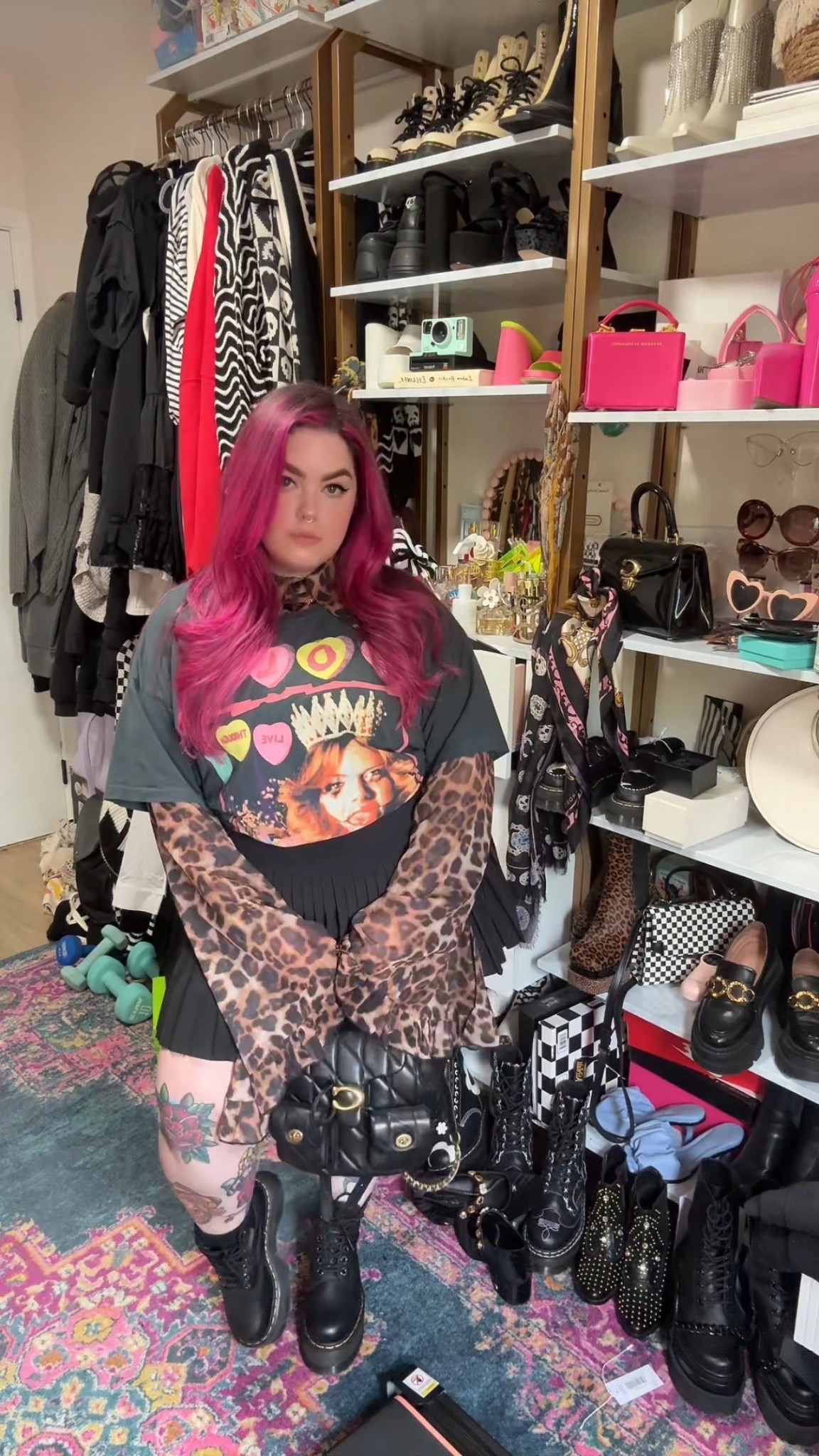 Dr. Martens outfit III. Leopard top is from Dressed in Lala!