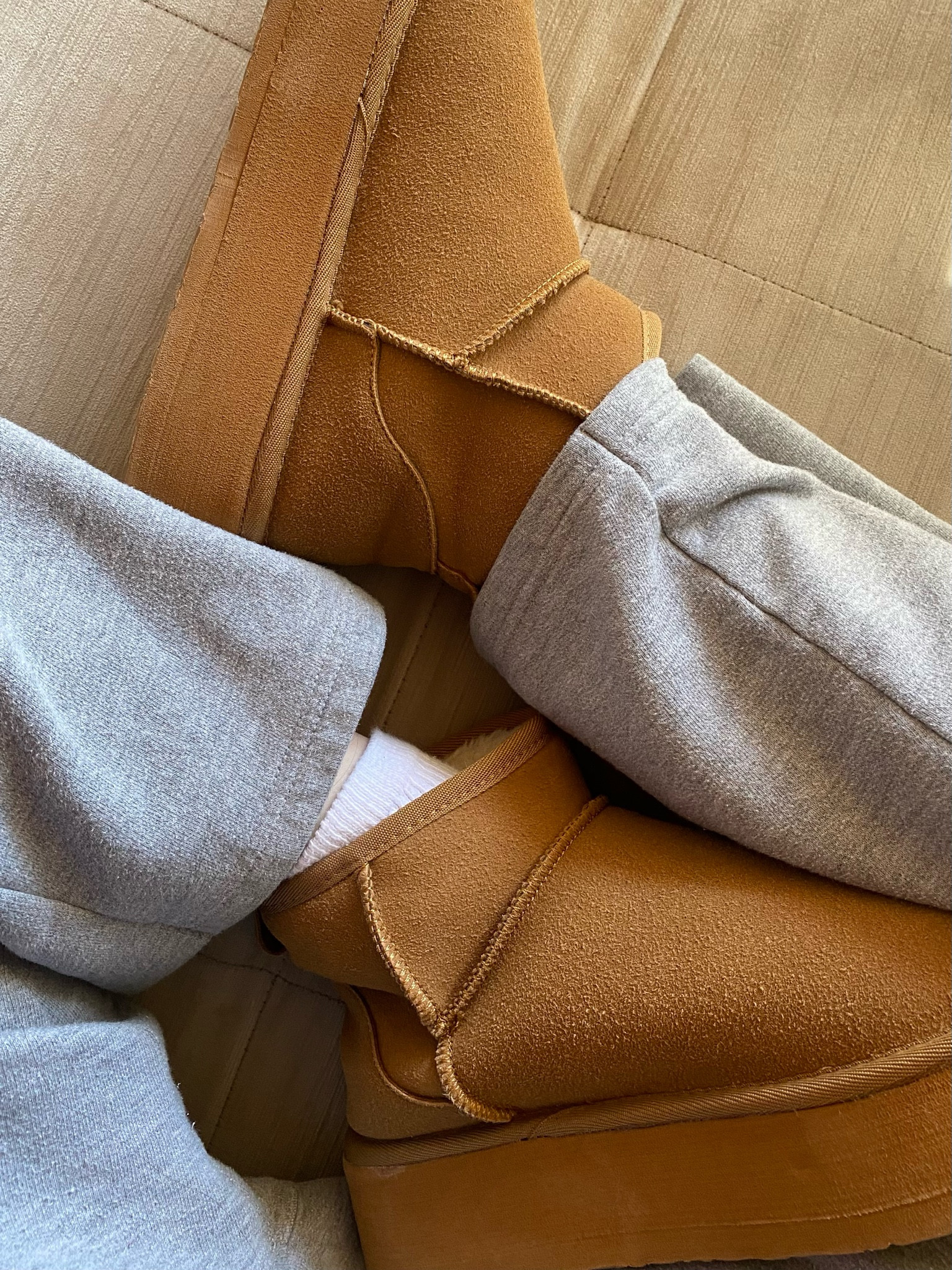 Ugg dupes! If you wear a half size get the next full size up otherwise get your regular size!🤎🧸

Ugg dupes / Ugg boot dupes / Ugg shoes dupes / Ugg slippers dupes / Ugg look for less / Ugg inspired shoes / fall shoes / fall boots / fall fashion / womens fall fashion

#LTKShoeCrush #LTKSeasonal #LTKFindsUnder50