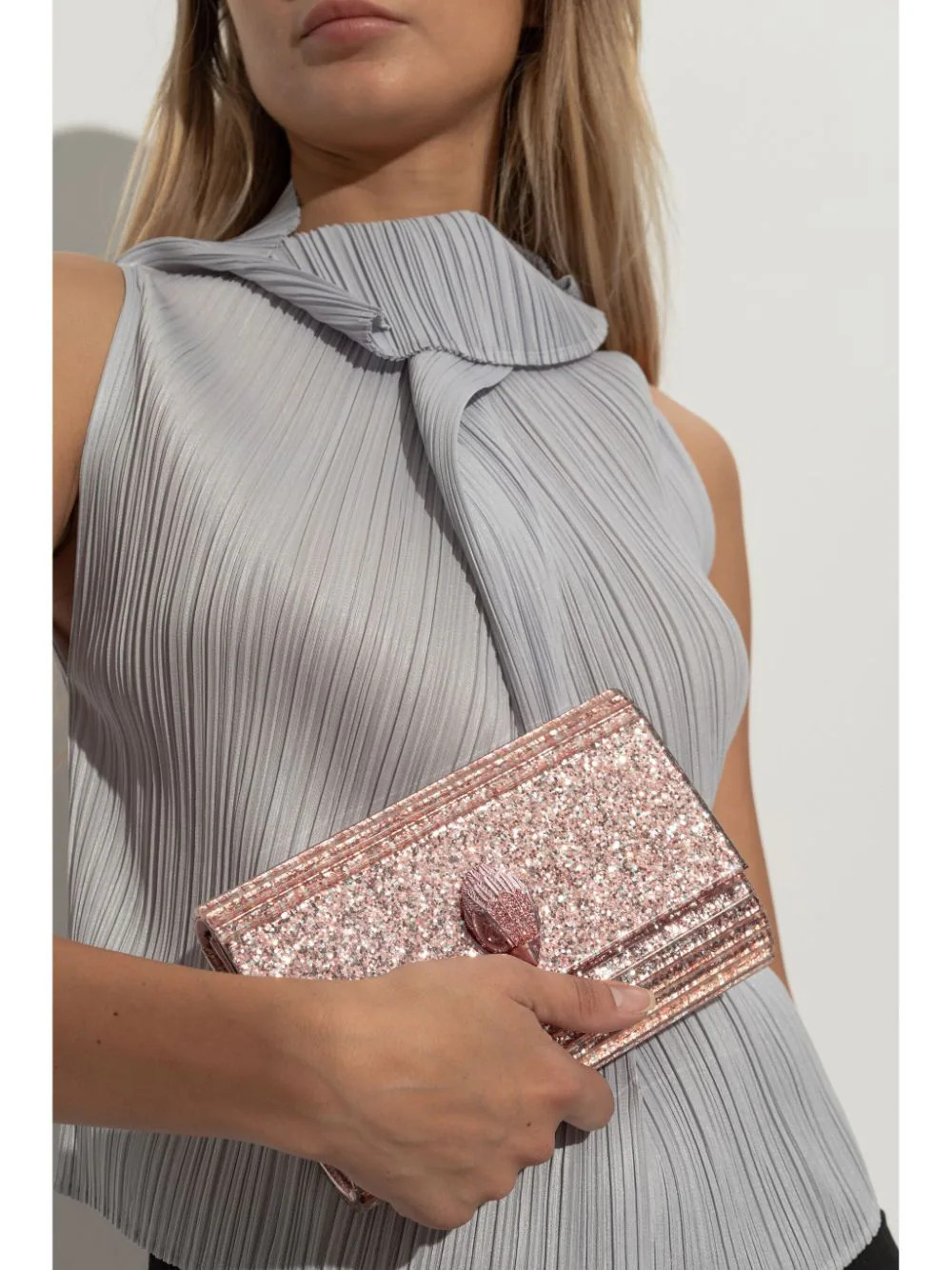 Kurt Geiger London Party Eagle clutch bag - Pink | Farfetch Global