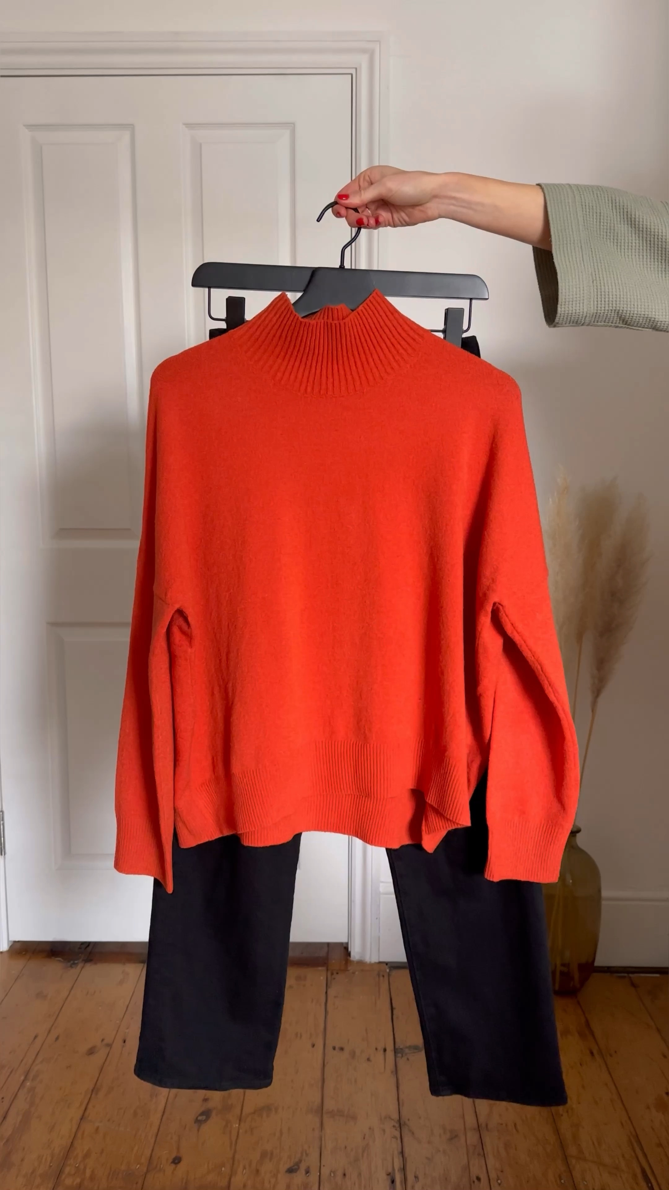 jeanie-vhari-sustainable-roll-neck-curated-on-ltk