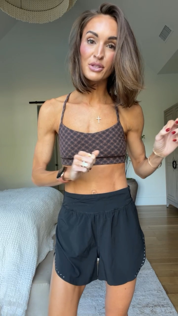 right now is the best time to shop @lululemon black friday early access only in the app! this sports bra + these running shorts are two of my faves. #ad #lululemoncreator