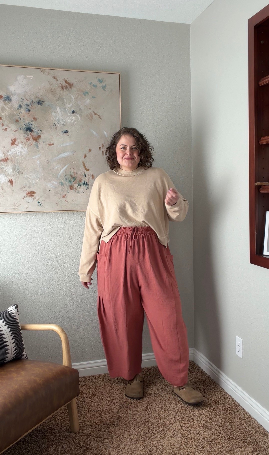 Pants 2x 
Top (older xxl) 

Bust 43  //  waist 42 //  hips 52  //  5’6” 

#LTKPlusSize #LTKootd #LTKMidsize