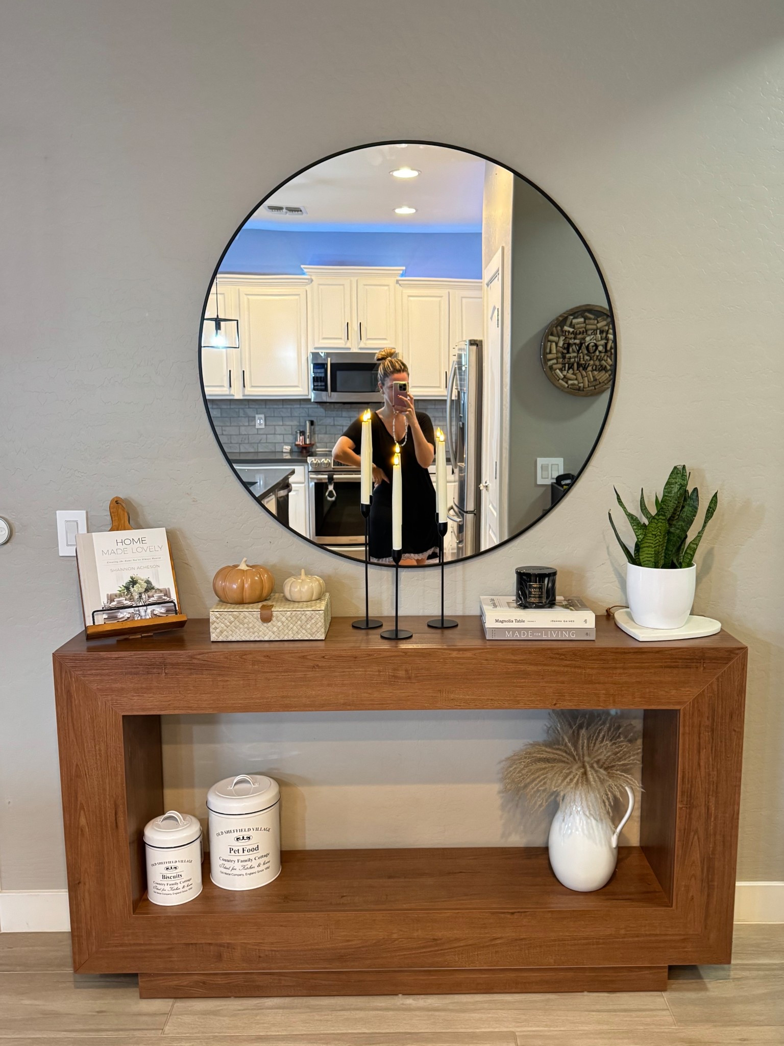 Console decoration and all the details 

#LTKStyleTip #LTKHome