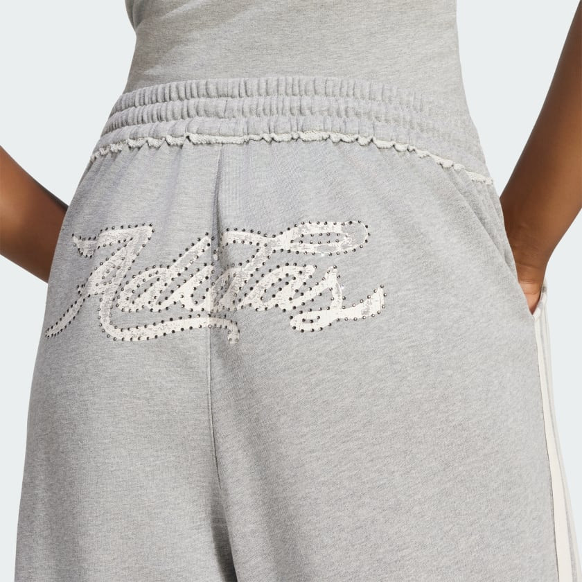 GRAPHIC LOOSE SWEAT PANTS | adidas (US)