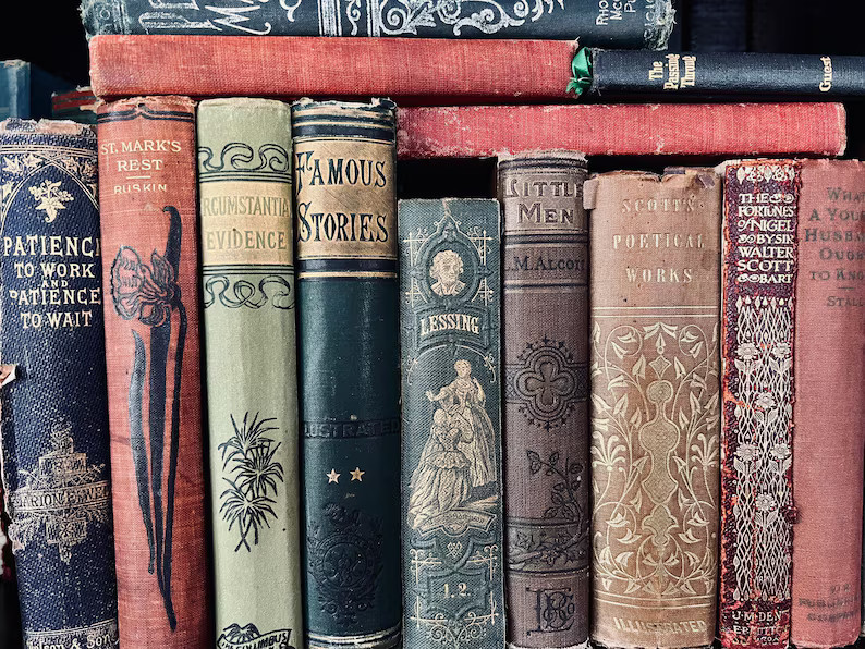 Set of 5 Vintage Books Customizable by Color Authentic Hardcover Farmhouse Wedding Table Decor Ar... | Etsy (US)