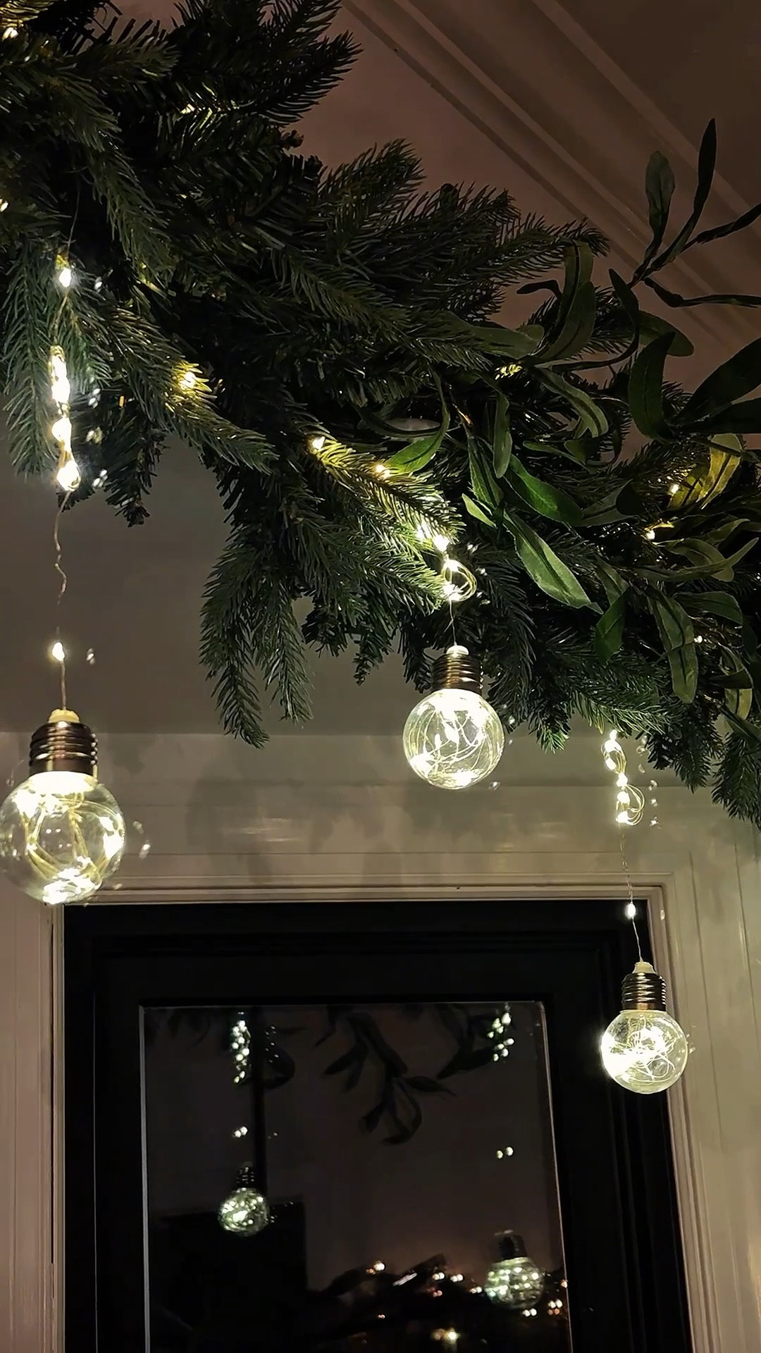 Recreate my bay window Christmas garland! 

#LTKHome #LTKHoliday