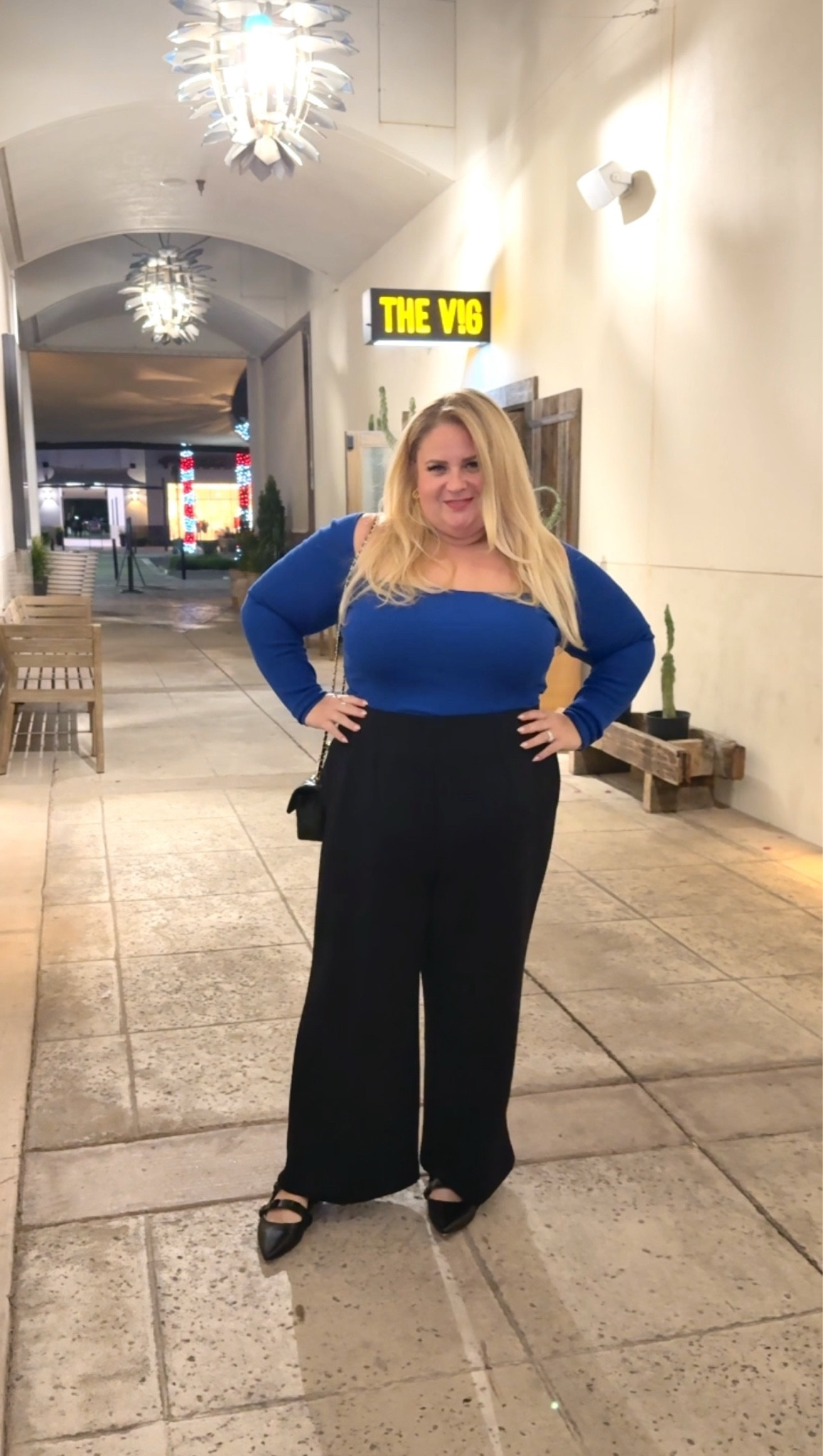 This is one of those outfits that does all the work for you. Stretchy square-neck top that actually stays put, high-waisted wide leg pants that skim instead of cling, and a heel that finishes it without trying too hard. Comfortable, flattering, zero fuss. Linked everything on LTK so you can shop the exact pieces.

#LTKFindsUnder100 #LTKPlusSize #LTKOver40
