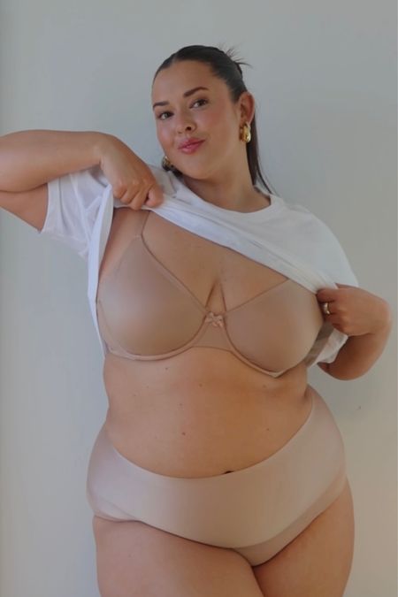 In size 40d in the bra 
In size xxl in the shaping briefs 

#LTKSpringSale #LTKfindsunder50 #LTKstyletip