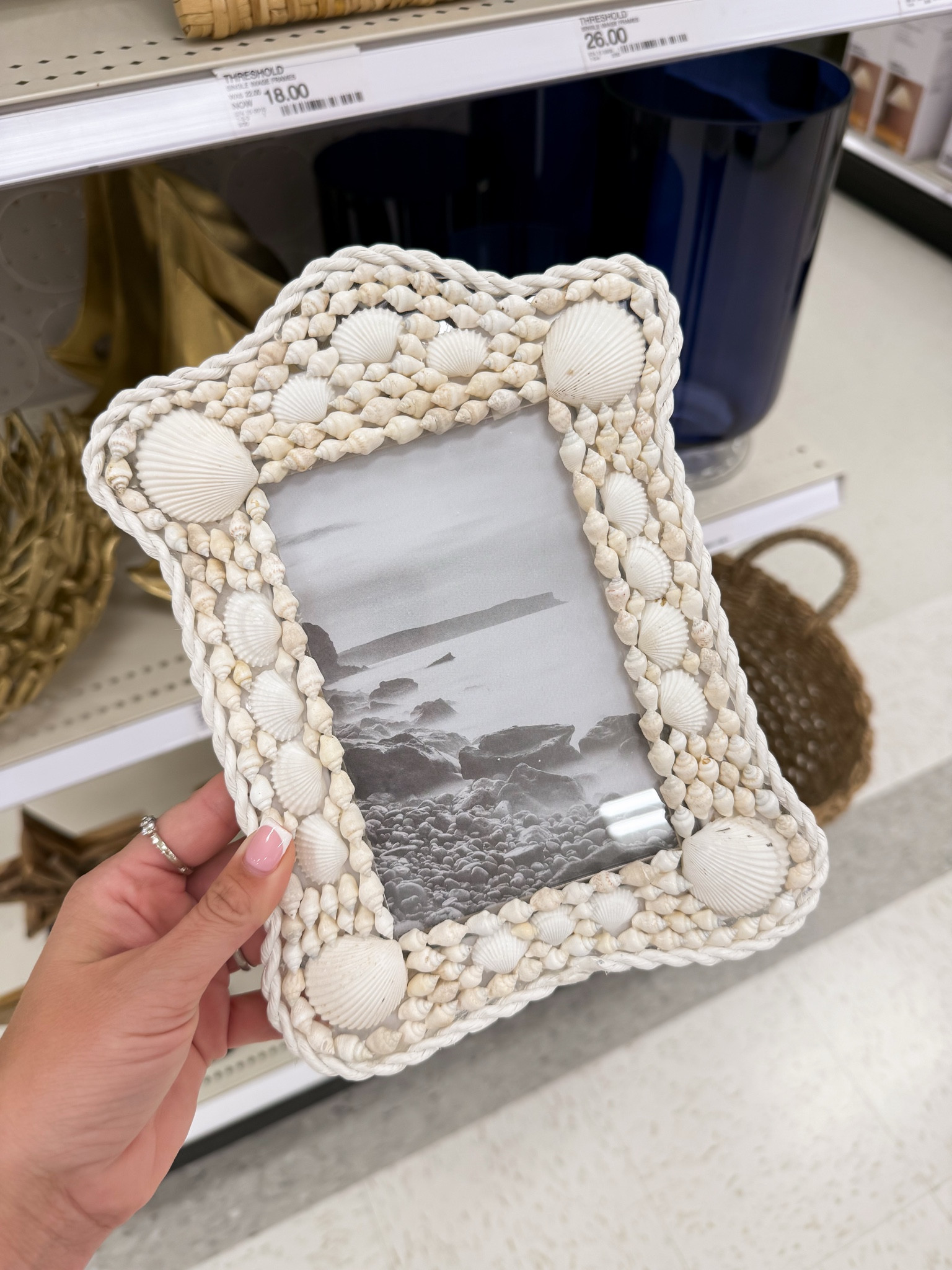 The cutest Target shell frame!

#LTKHome