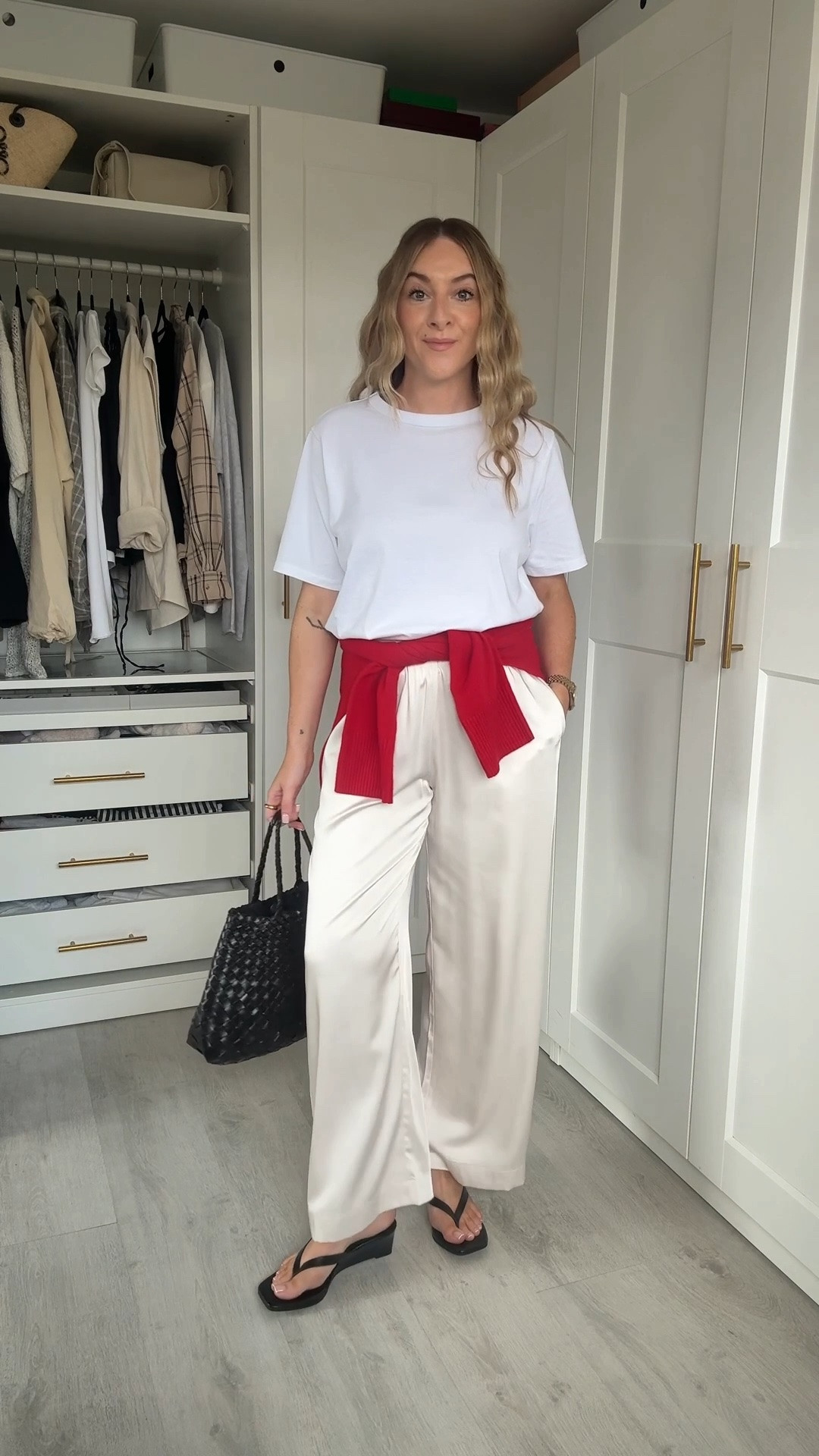 AFSTACIE for 15% off my tee, satin trousers and red jumper 

@abercrombie

#LTKautumn #LTKdatenight #LTKsale