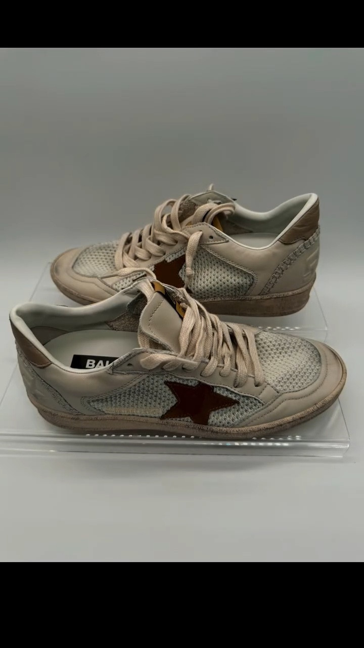 These Buttercream Ballstar beauties are heading off to their new home! 🤍
But don’t worry — if you’d like to grab a pair, I found them in stock.
Comment LINK and I’ll send it straight to your DMs.

#goldengose #ggdb #ballstar #sneakers #shopsibi #sibi #goldengoosegang https://liketk.it/5KqTG