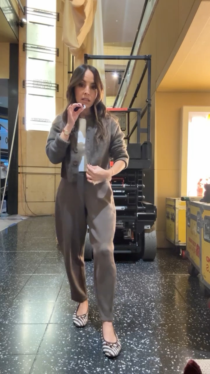 What I wore today on set for GMA! Even better—Spanx is part of the LTK Exclusive Sale, so you can get my pants for under $50 (usually $118) using code LTKSPANX. It takes $20 off sitewide, so it’s the perfect time to grab them.

#LTKmomlife #LTKootd #LTKSpringSale