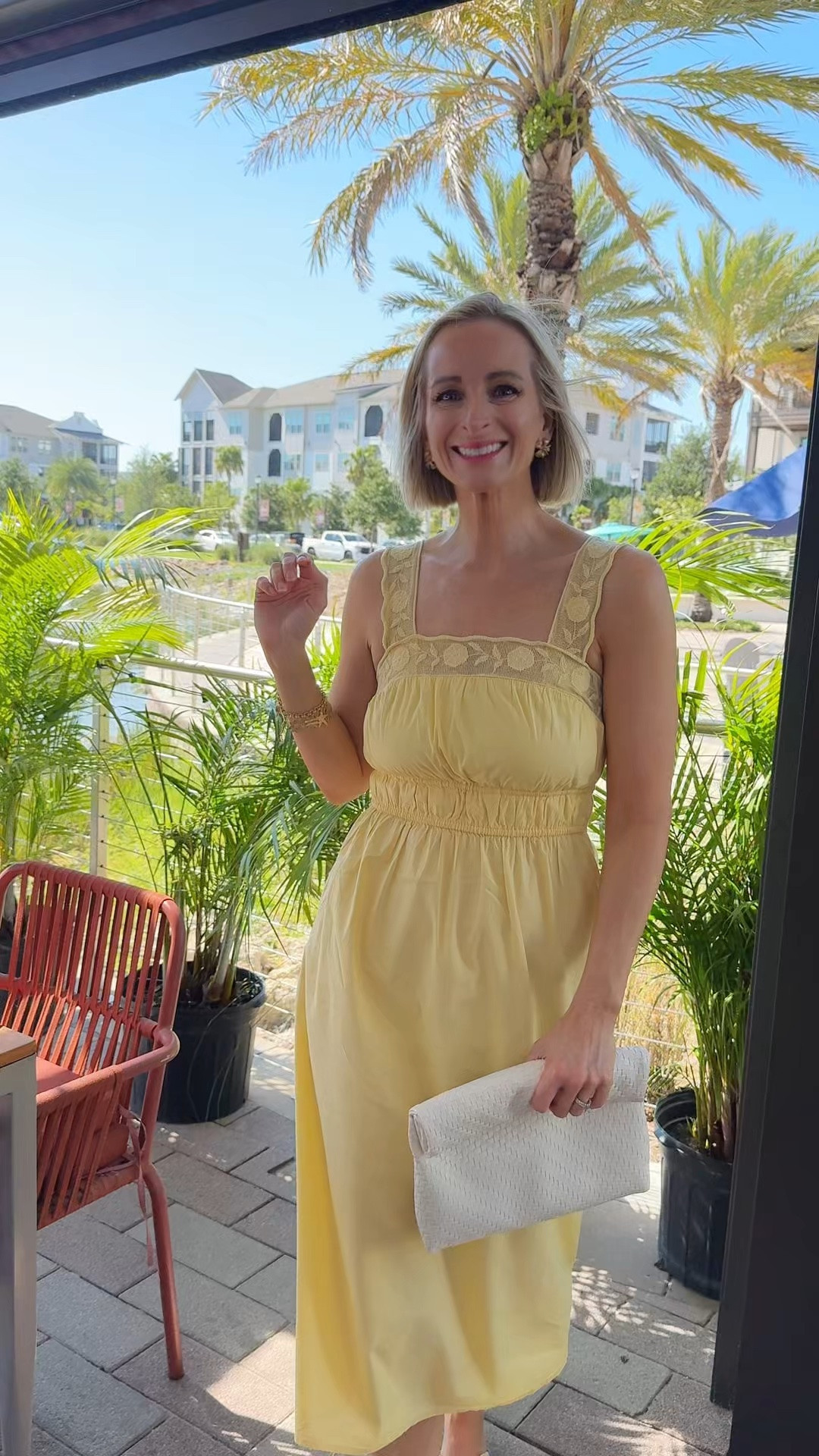 Yellow midi dress 💛