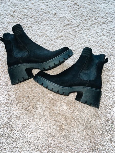 Walmart Finds! STEVE MADDEN DUPES!
Super comfy Chelsea boots.  I got a size 6, other colors available. Pair it with the cute puffer vest. 

#LTKstyletip #LTKfindsunder50 #LTKshoecrush