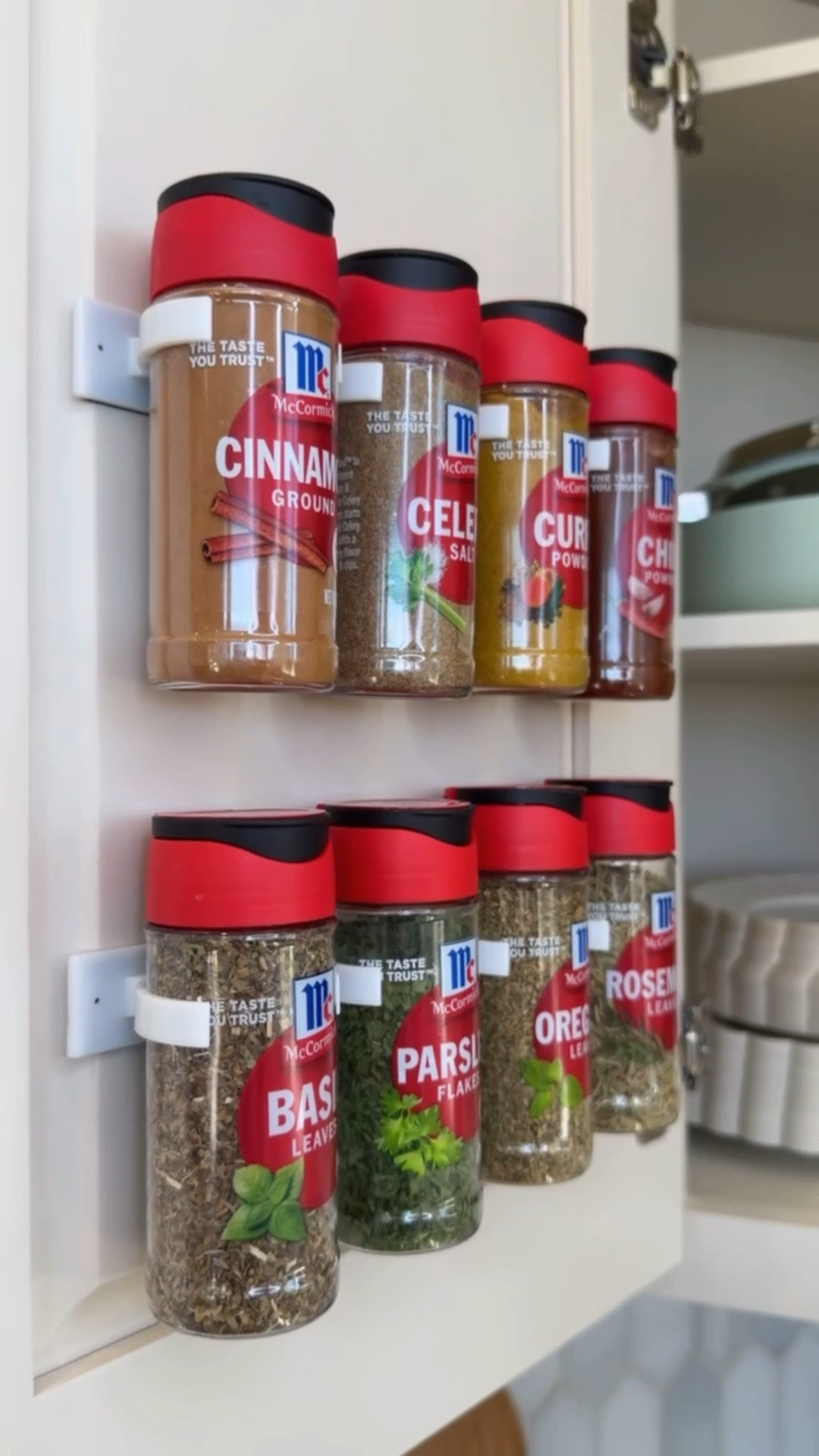 Amazon Spice Cabinet Organizer


#LTKHome #LTKFindsUnder50 #LTKSaleAlert