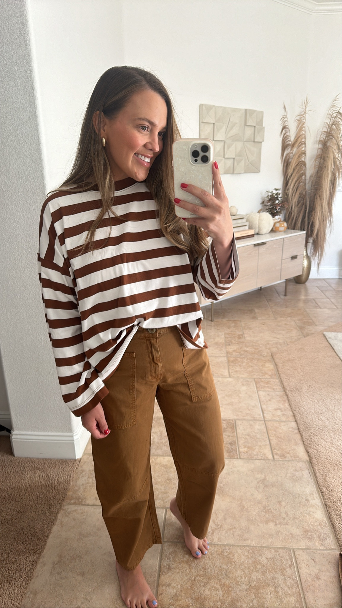 love these pants! got size 8. size medium in the tee  