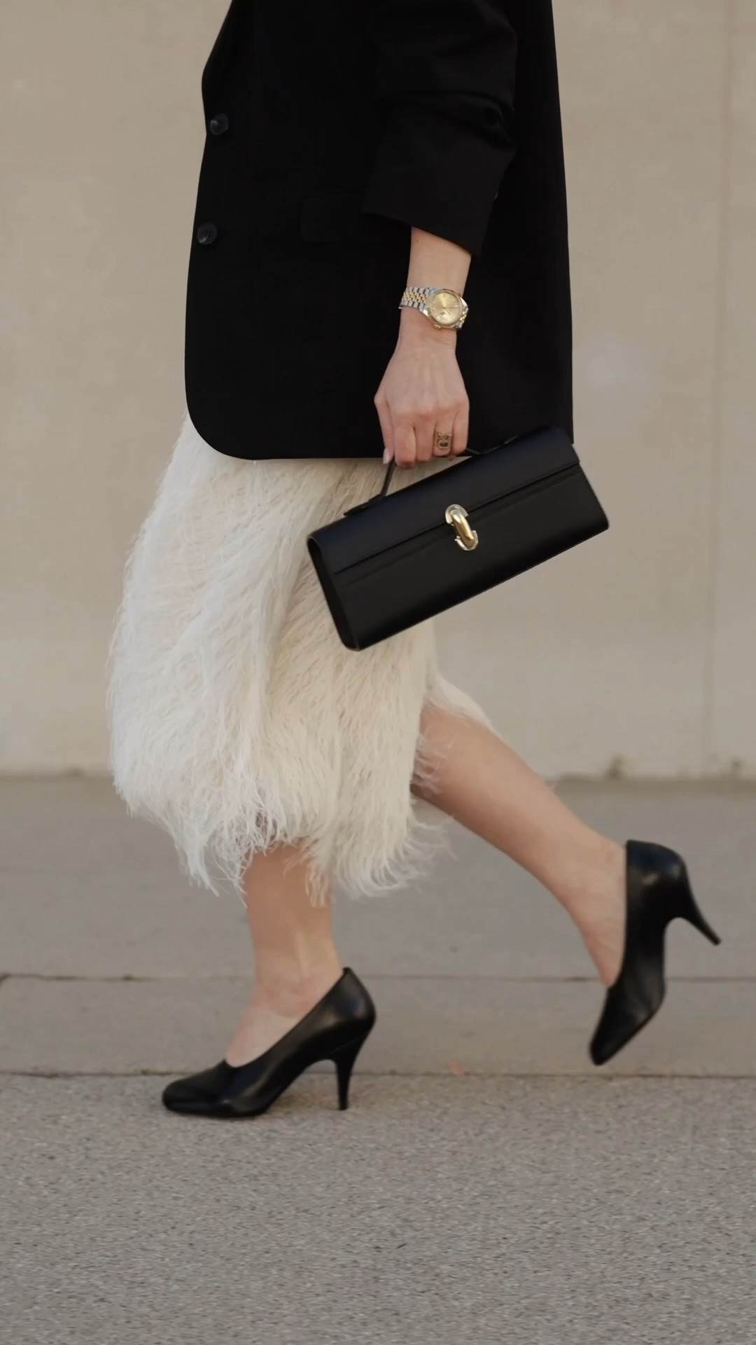 Soft at heart. Certain in love. Happy Valentine's Day ❤️

#datenightoutfit #minimalchicstyle #neutralstyle #quietluxury #outfitinspirations

#LTKootd #LTKNYFW #LTKValentine