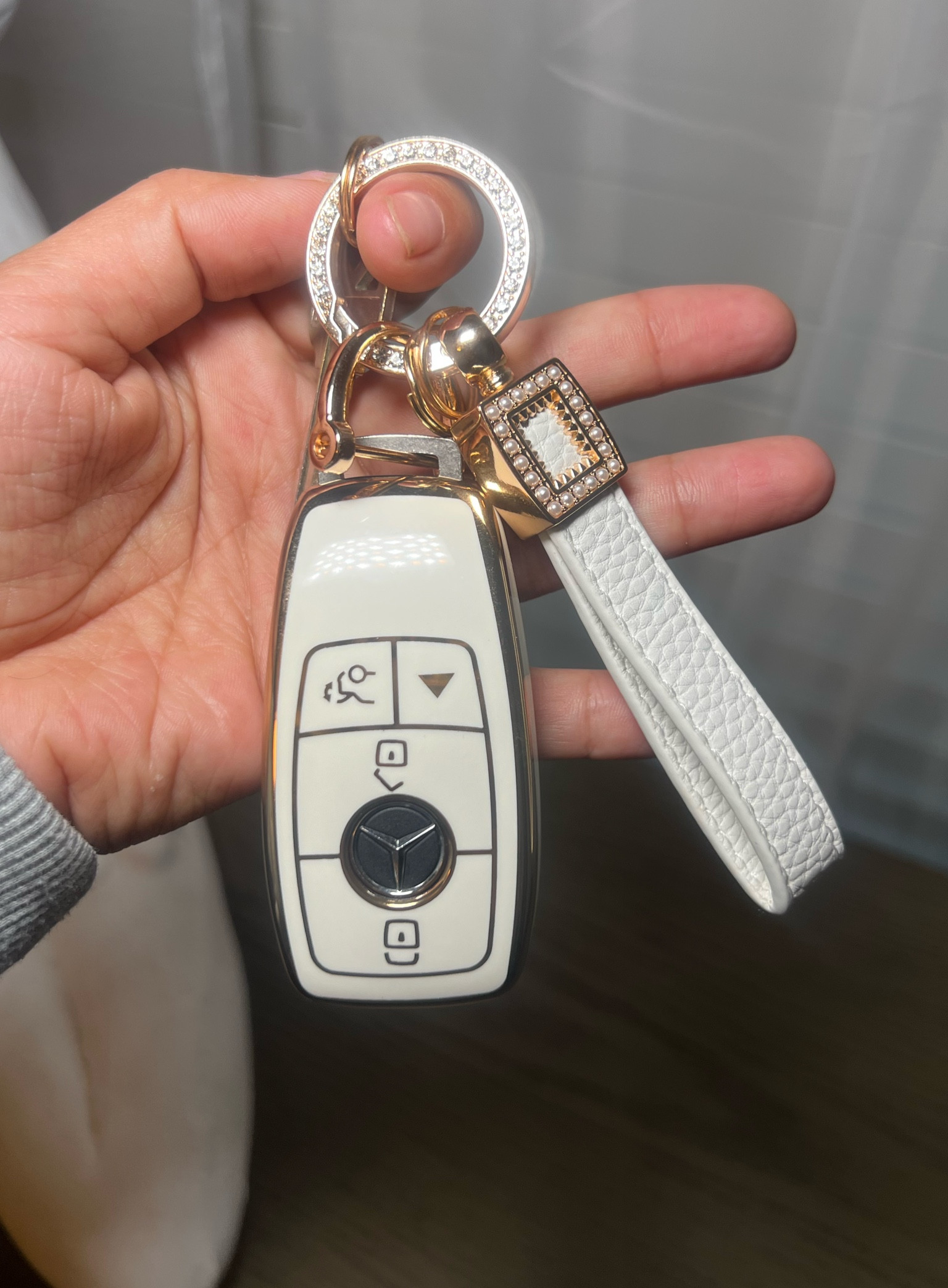 Protect your key fob. Make your key FOB key FAB!

#LTKhome #LTKtravel #LTKstyletip