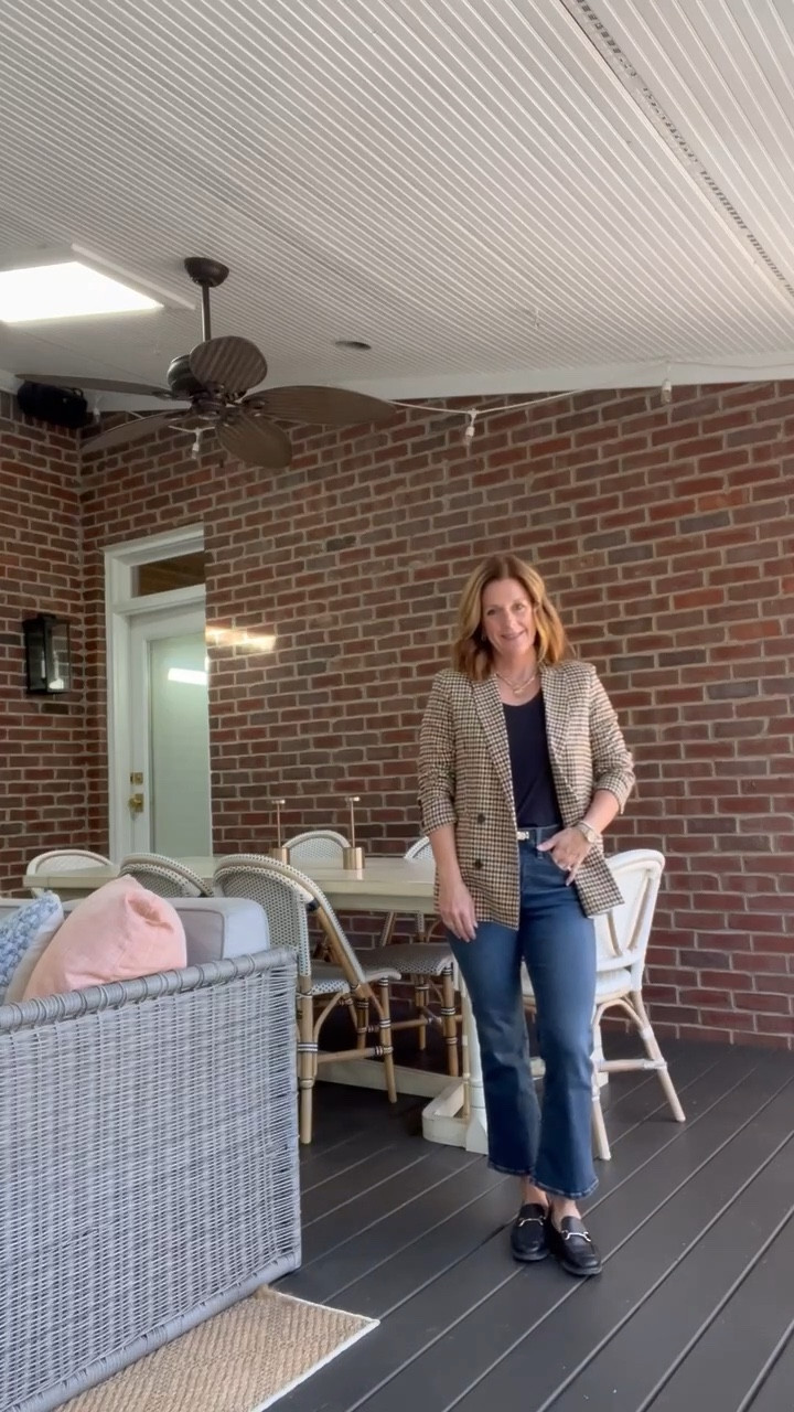 Office Outfit
…
How to wear jeans to work

#LTKWorkwear #LTKVideo #LTKStyleTip