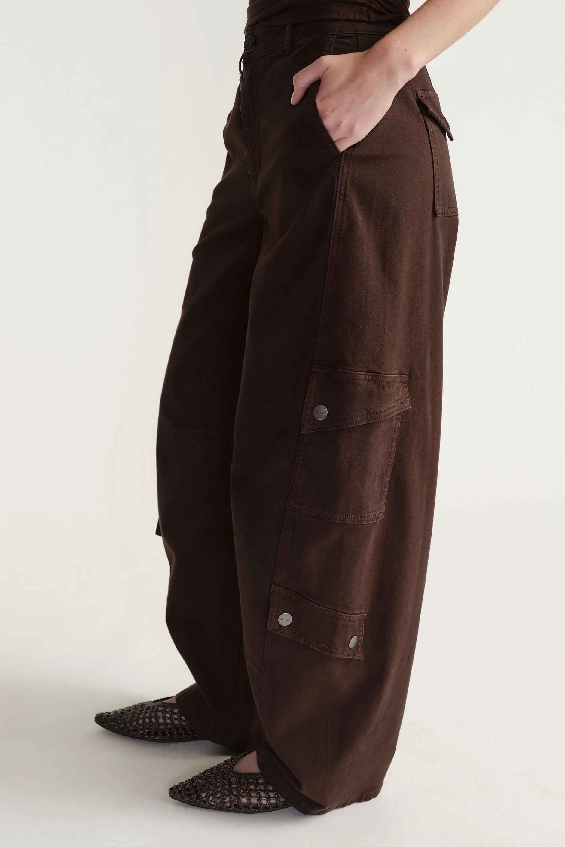 Alexa Barrel Cargo Pant - Chocolate | DECJUBA