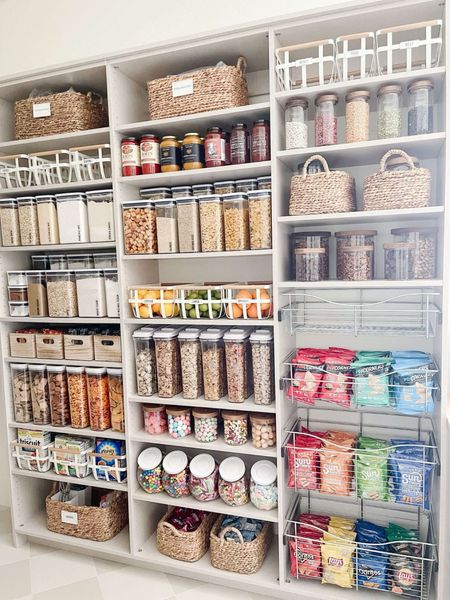 Nothing Iike an organized kitchen and pantry…am I right?? 👏🏽
#pantryorganization #pantrystorage #pantrycontainers #foodstoragecontainers #howtoorganizemypantry

#LTKhome #LTKGiftGuide #LTKfindsunder50