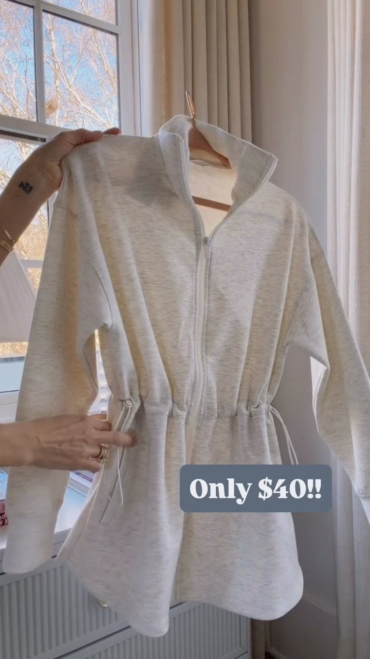 Love this active jacket! It’s only $40! 👏🏼 it’s such a great length, and I love the cinchable waist! Perfect to wear with leggings!

Loverly Grey, activewear, Target, athleisure, active jackett

#LTKActive