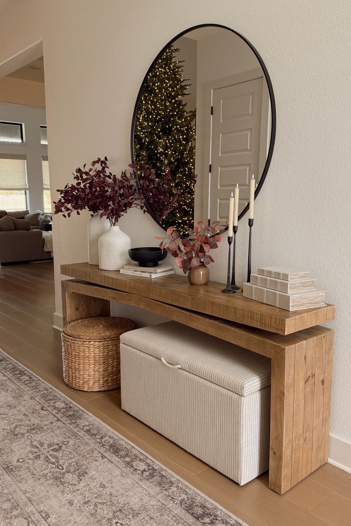 updated entry decor links 🫶🏼
my stems are only available in the orange-ish color now so i linked some similars too!