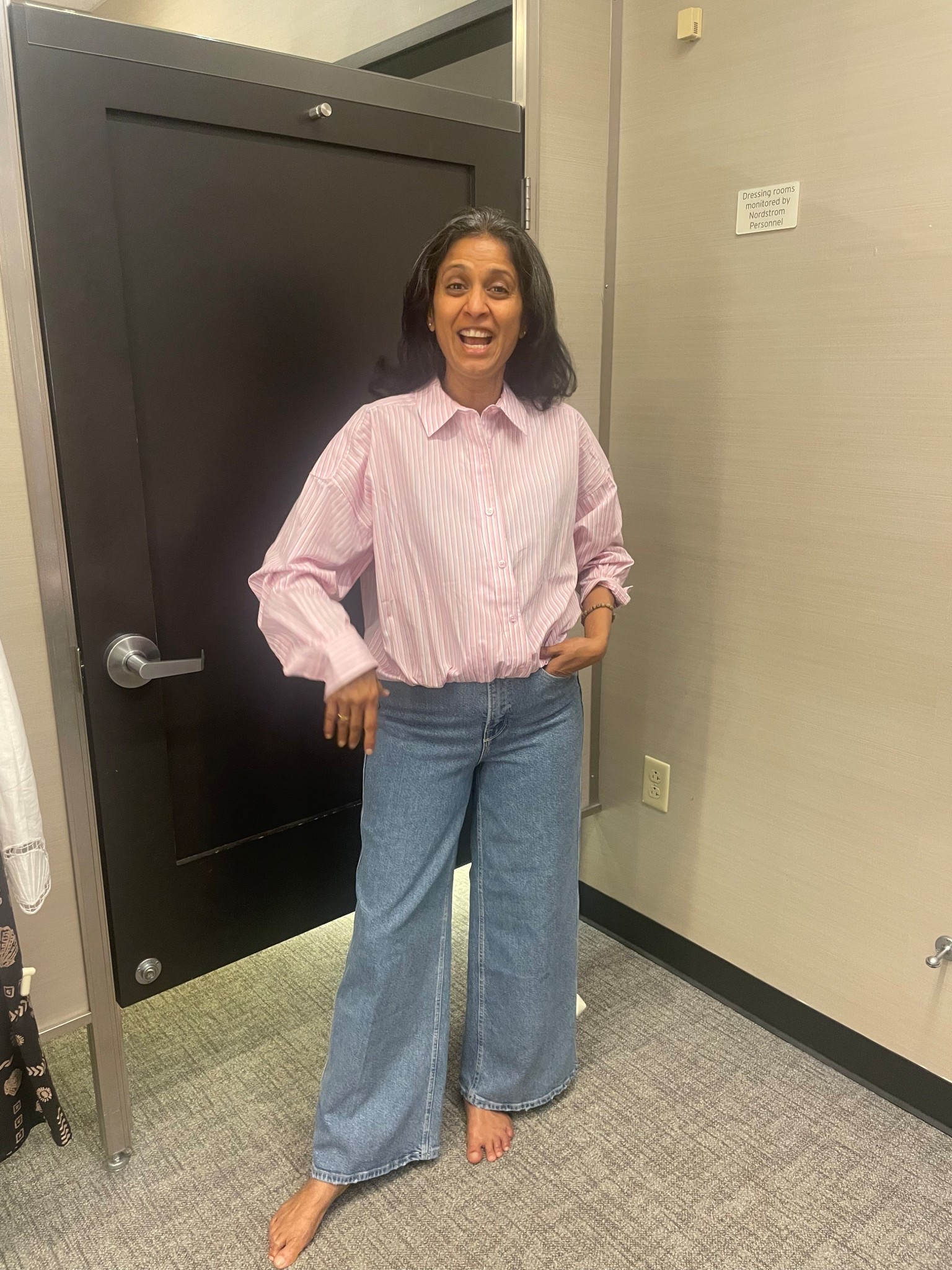 This #goodamerican blouse even in an xs is too big for me so you can’t totally see it has the cutest bubble hem! And I love the pink! Hope it fits you better 💕

#LTKStyleTip