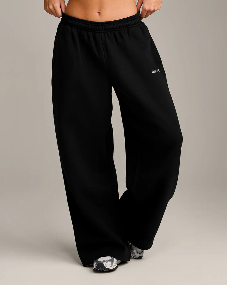 Foundations Cosy Oversized Straight Leg Joggers 
 Black | Oner Active (UK / US)
