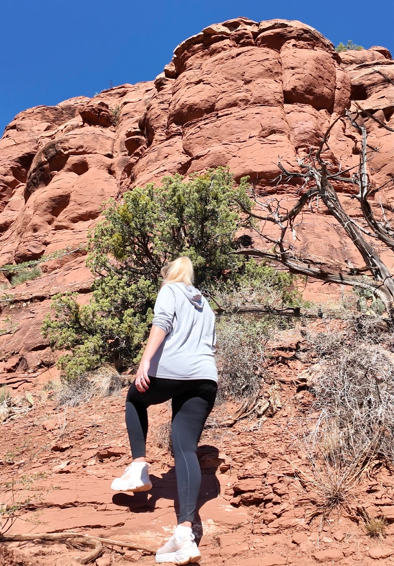 ⛰️SEDONA, ARIZONA: Had a great time hiking in Sedona, Arizona! Walked 6 miles and had amazing mountain views as you can see! 

🫶🏻We’re on top of the Airport Mesa Vortex here and working our way back down the Airport Loop Trails.

🙌🏼I was comfortable all day in my amazon hiking outfit. UVA/UVB protection hoodie and black leggings for the win!

👏🏼Wearing a large in everything. Highly recommend this outfit for your next hiking adventure!

⛰️HIKING OUTFIT: @amazonfashion
👟SNEAKERS: @hoka

#athleisure #fallfashion #fallstyle #casualoutfitideas
#amazonfashion #amazon #amazonfinds #founditonamazon #amazonstyle #hoka #hokasneakers #sedona #sedonaarizona #sedonahiking #visitarizona #hiking #hikingstyle

#LTKSeasonal #LTKOver40 #LTKSaleAlert #LTKTravel #LTKgrwm #LTKootd #LTKMidsize #LTKActive #LTKU #LTKfitnessgoals