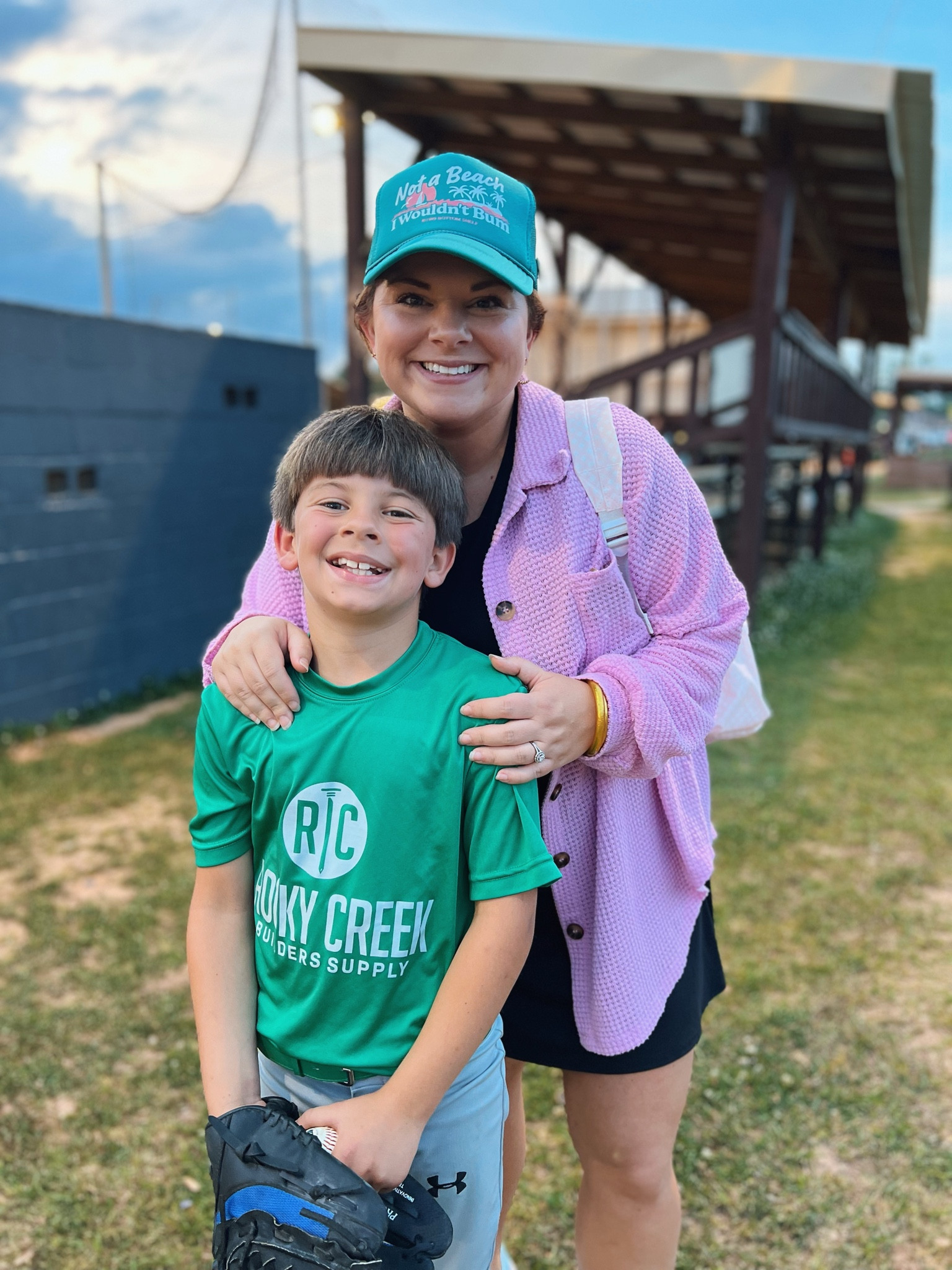 The perfect waffle top, wear it opened over a tank or tee or button it up and wear it alone! 